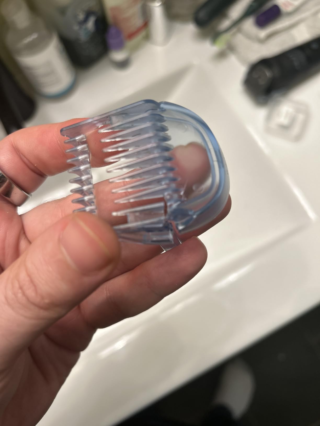Philips Norelco Beard Trimmer 5000 Series, Men's Face Trimmer, 100% Waterproof BeardSense Tech, Precision Trimmer with Fading Combs, Self-Sharpening Blades, Hair Collector & Charging Stand, BT5785/40 customer photo 2