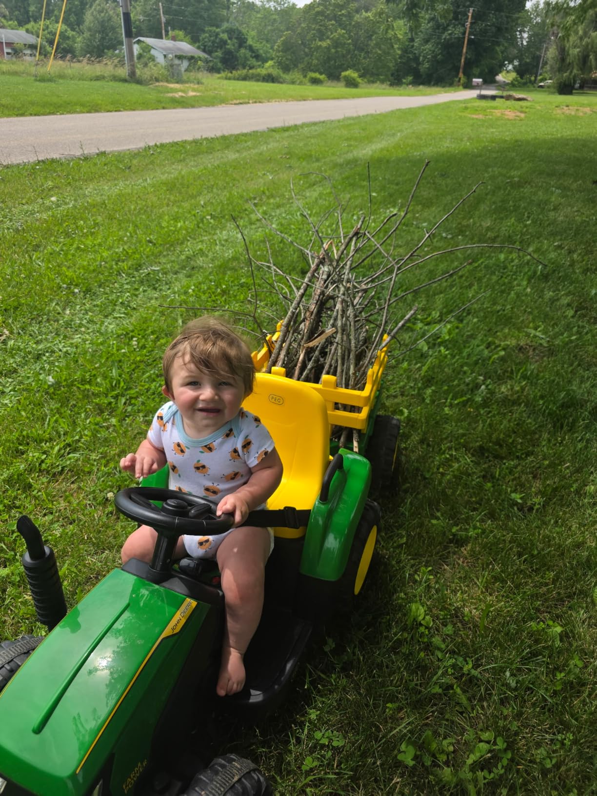 Peg Perego John Deere Farm Power 12 Volt Ride-on Tractor and Trailer with Remote Control customer photo 1