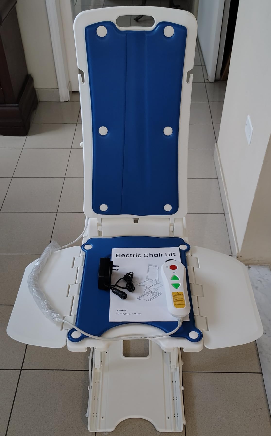 PERLECARE Electric Chair Lift for Elderly, Bath Lift for Tub, 308 lbs, IP68 waterproof, foldable and rechargeable customer photo 1