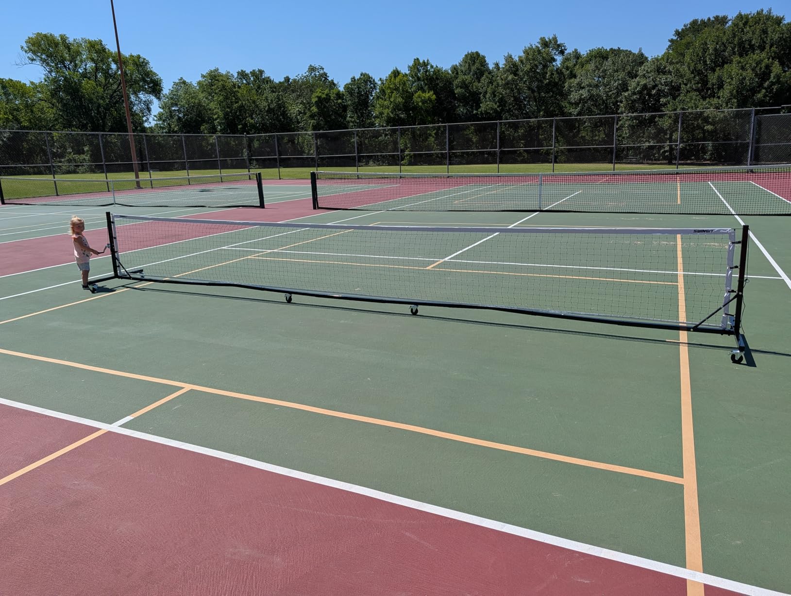 Pro Pickleball Net with Wheels, Hand Crank Tension System, 22ft Tournament IFP Regulation Size, Heavy Duty Frame, Anti-Sag, Locking Wheels, Perfect for Outdoor Court & Indoor Gym customer photo 2
