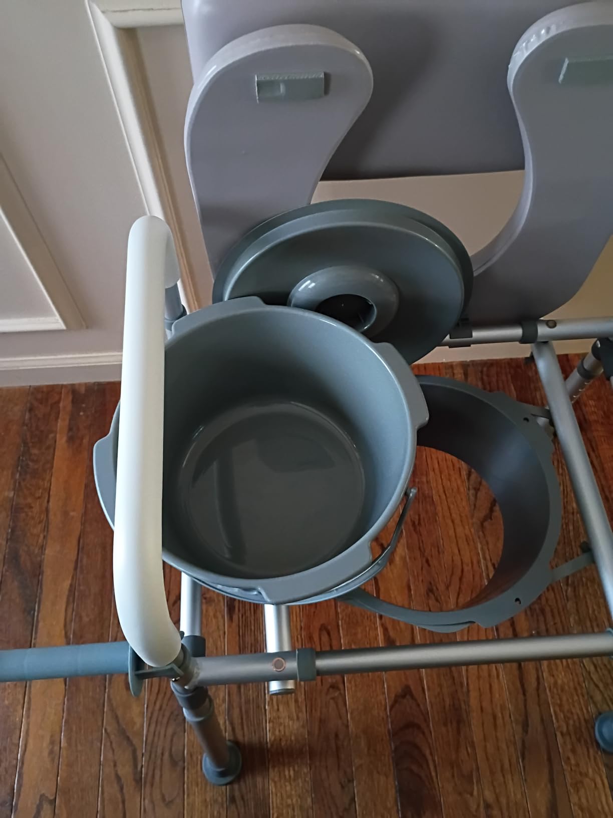 soundfuse Bedside Commode Toilet, Padded Seat and Backrest, Aluminum Frame customer photo 1