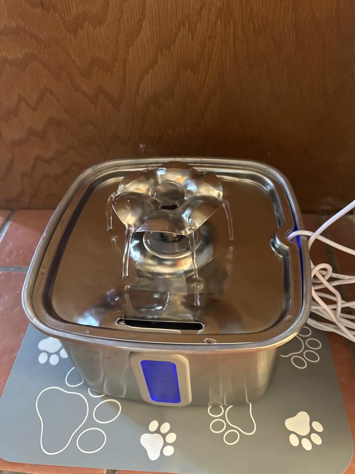 Veken Innovation Award Winner Stainless Steel Cat Water Fountain, 108oz/3.2L Automatic Pet Fountain Dog Water Dispenser with 6 Replacement Filters & Silicone Mat for Cats, Dogs, Multiple Pets (Silver) customer photo 2