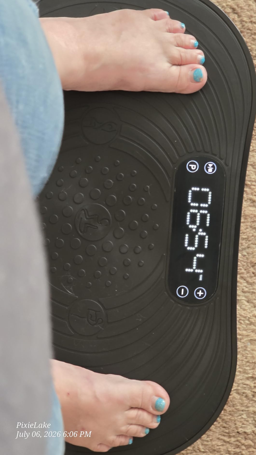 Merach V33 Pro Vibration Plate Exercise Machine with Touchscreen, 99 Speeds | Resistance Bands, Bluetooth, 350lbs Capacity, Vibration Platform for Lymphatic Drainage, Home Full Body Fitness Equipment customer photo 1