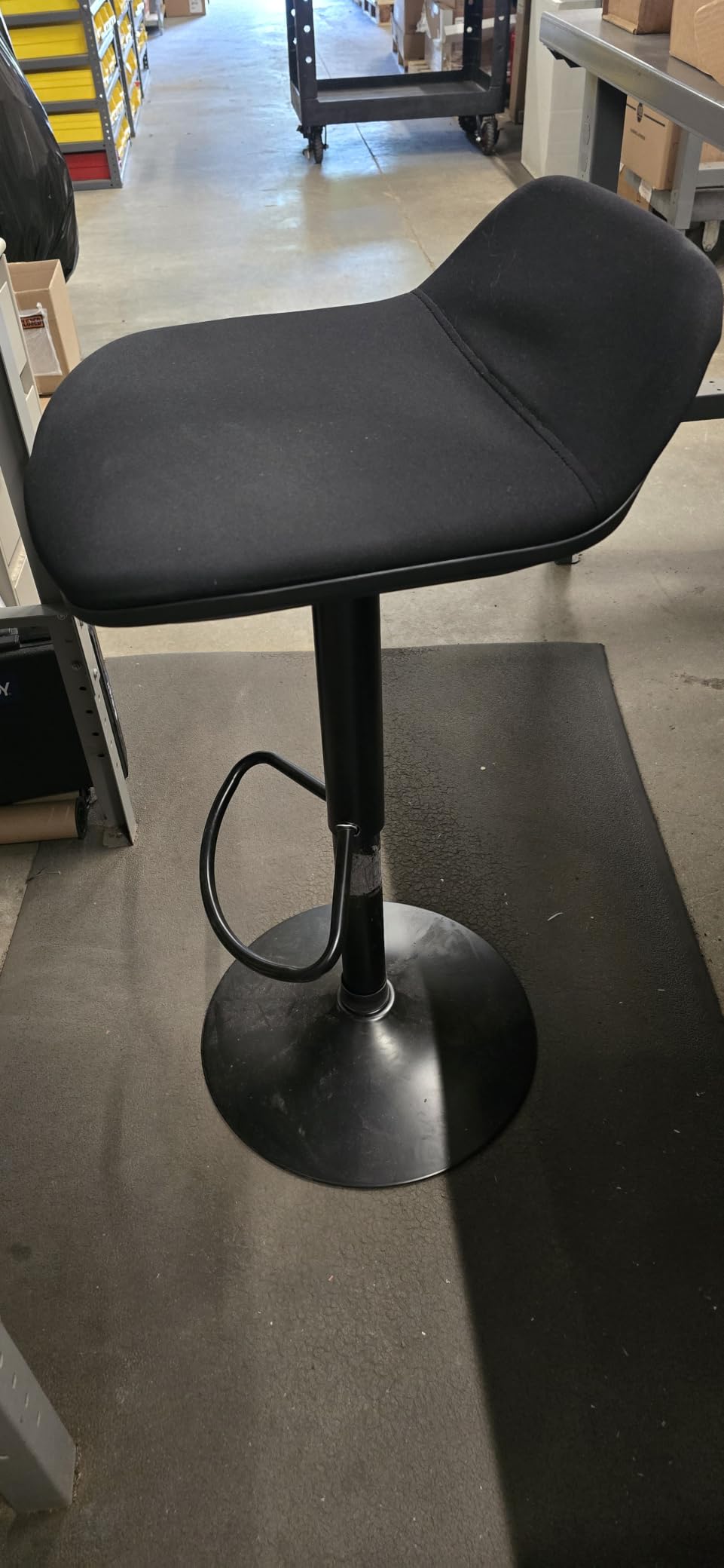 IWMH Standing Desk Stool, Height Adjustable Standing Desk Chair, Ergonomic Sit Stand Stool with Footrest, 360° Swivel Leaning Stools for Office Home (Black) customer photo 1