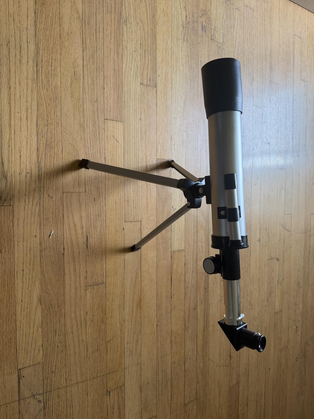 Telescope for Kids, 50mm 100x Silver Beginner Telescope with Tripod | 2 Eyepieces, Finder Scope, Moon Observation Guide, STEM Astronomy Fun, Educational Gift for Boys & Girls Ages 6-12 customer photo 2