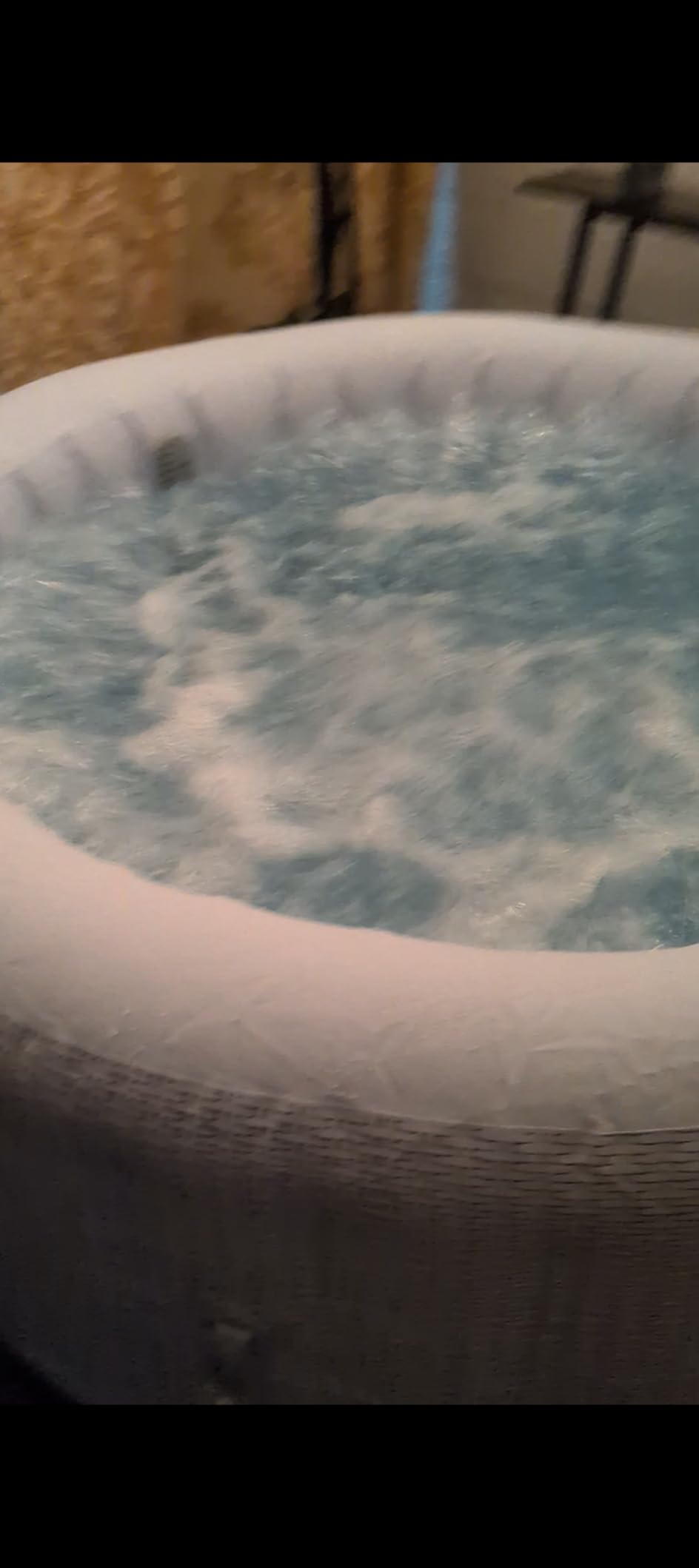 Bestway SaluSpa Cancun 2 to 4 Person Inflatable Hot Tub, Round Energy-Efficient Portable Outdoor Spa with 120 AirJets, 71
