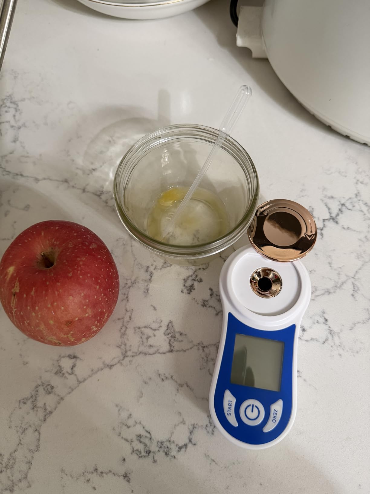 Digital Brix Refractometer 0-55% with ATC, ±0.15% Accuracy, 3-Second Results, Rechargeable Sugar Content Tester for Fruits, Juice, Home Brewing, Wine, Coffee customer photo 2