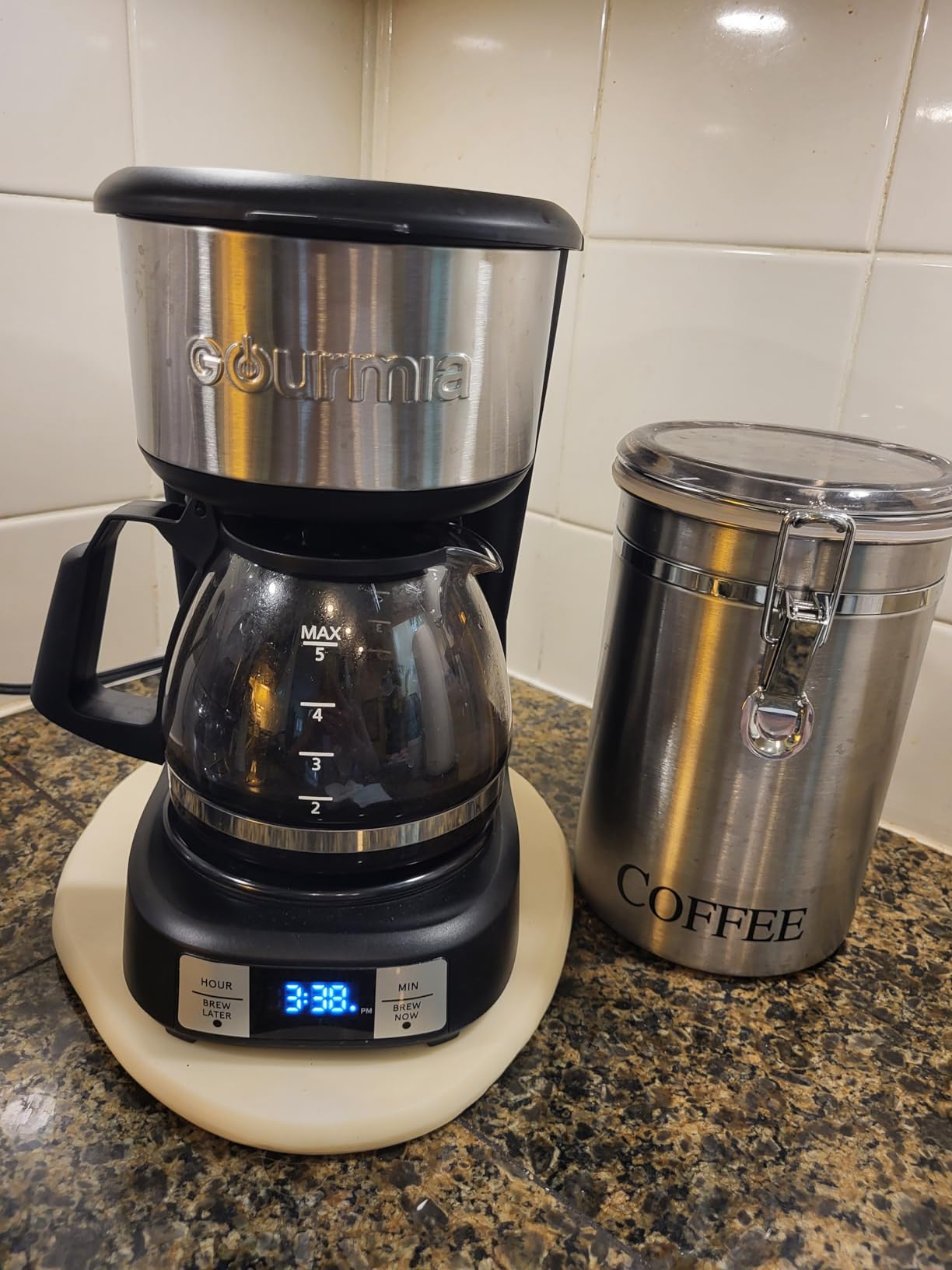 Electactic 5-Cup Drip Coffee Maker, a compact coffee machine with a digital clock and 24-hour programmable timer, featuring Auto Shut-Off, and a Removable Filter Basket for Home & Office-Deep Black customer photo 2