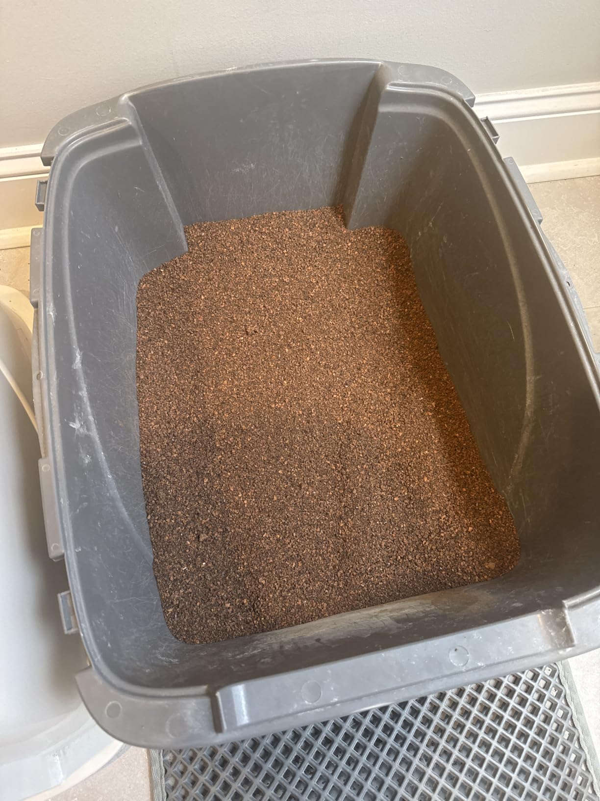 Naturally Fresh Cat Litter Made from Walnut Shells, Unscented, Multi-Cat, Upcycled, Low Dust, Sustainable, 30 Lbs customer photo 2