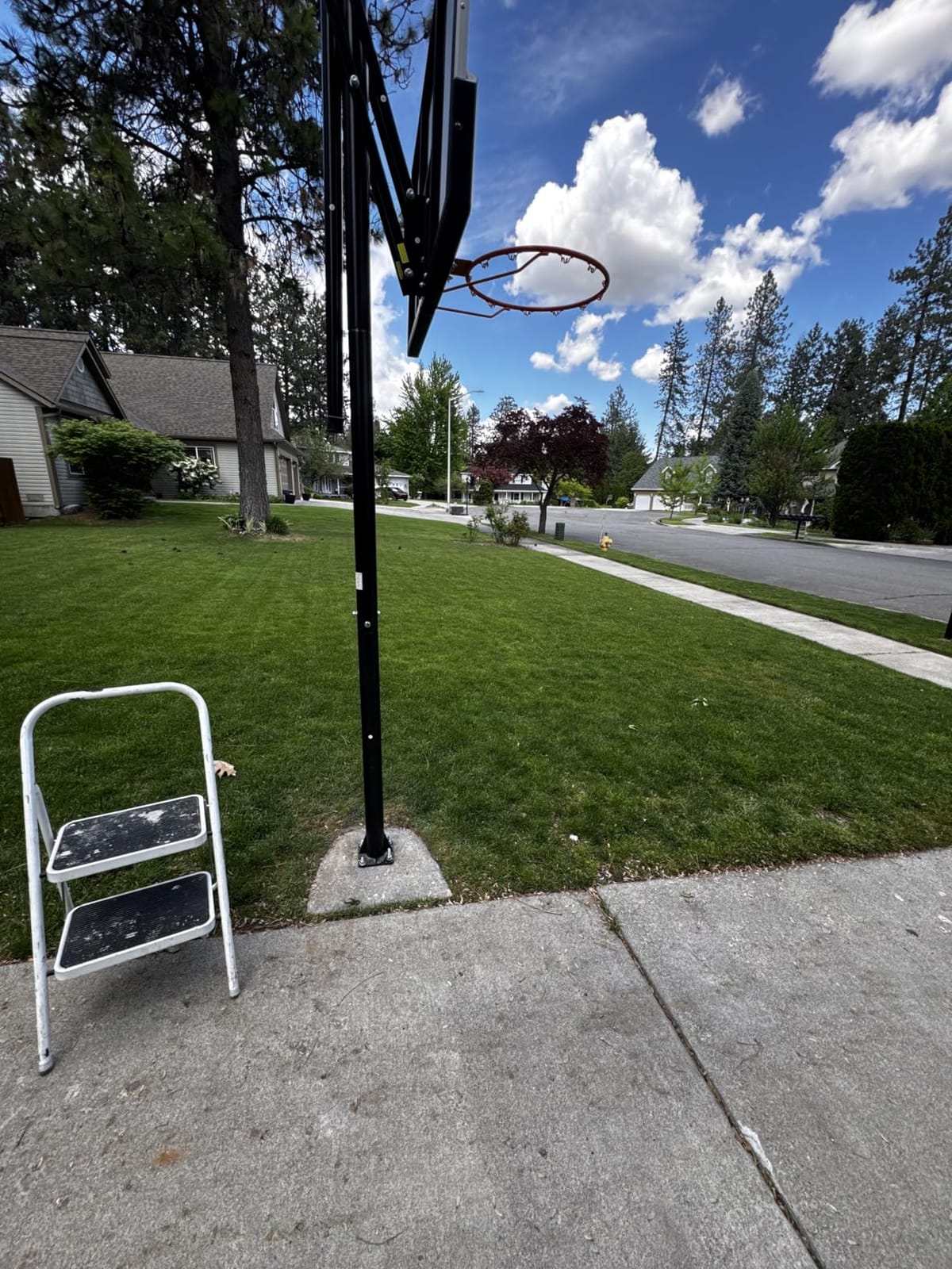 Yohood In Ground Basketball Hoop Outdoor 10FT Adjustable Height with Crank, 50 Inch Shatterproof PC Backboard and Solid Steel Rim customer photo 1