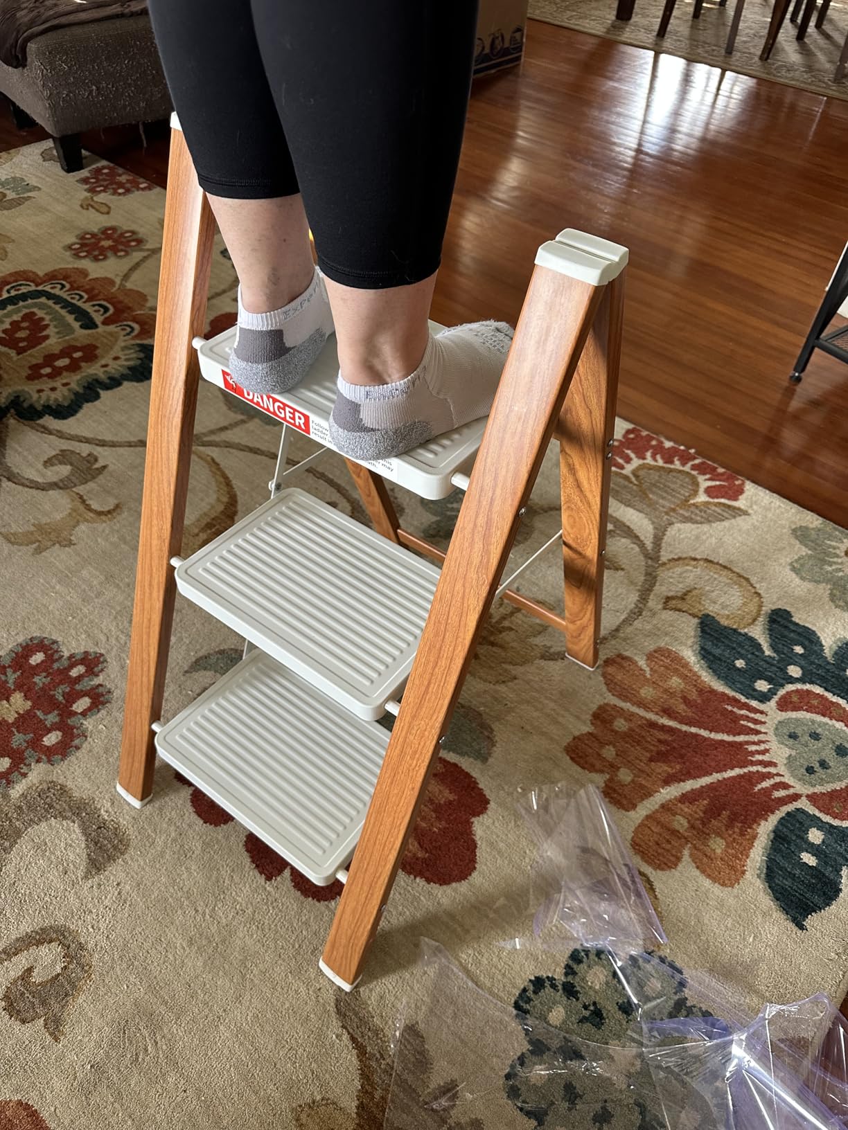 HBTower 4 Step Ladder, Lightweight Aluminum Folding Step Stool with Anti-Slip Wide Pedal, 330lbs Capacity Step Ladder for Household, Kitchen, Office - Silver customer photo 2