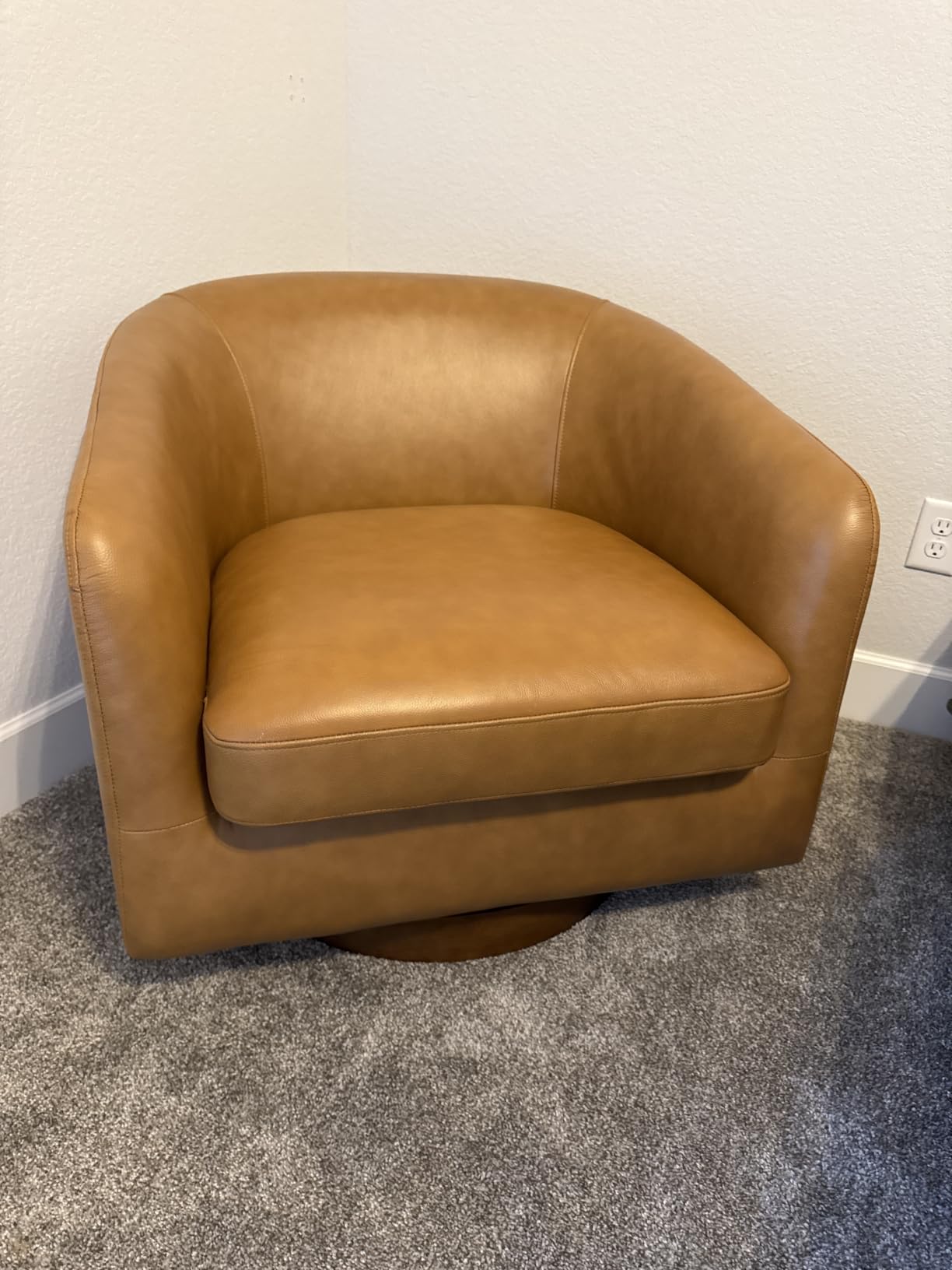 AEDI Genuine Leather Swivel Accent Chair, Barrel Chair for Living Room, Soft Greige customer photo 2