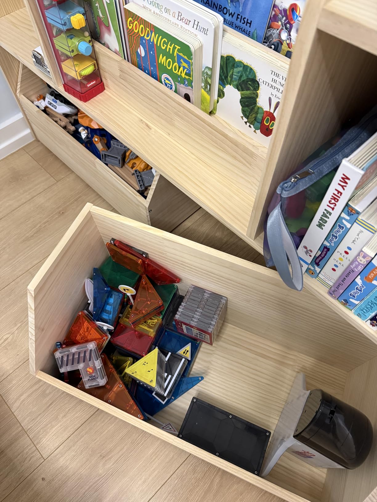 EXPERLAM Solid Wood Kids Bookshelf and Toy Storage Organizer, 3-in-1 Montessori Bookcase with Storage Cubbies and 2 Rolling Toy Bins, Toddler Bookshelf for Kids Room, Playroom, Nursery customer photo 1