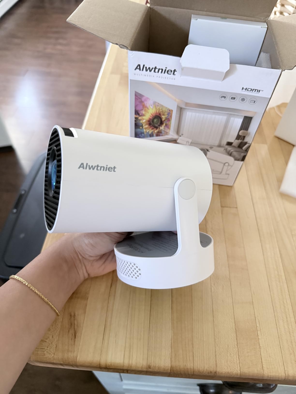 Mini Projector with Wifi and Bluetooth Android 14 customer photo 2