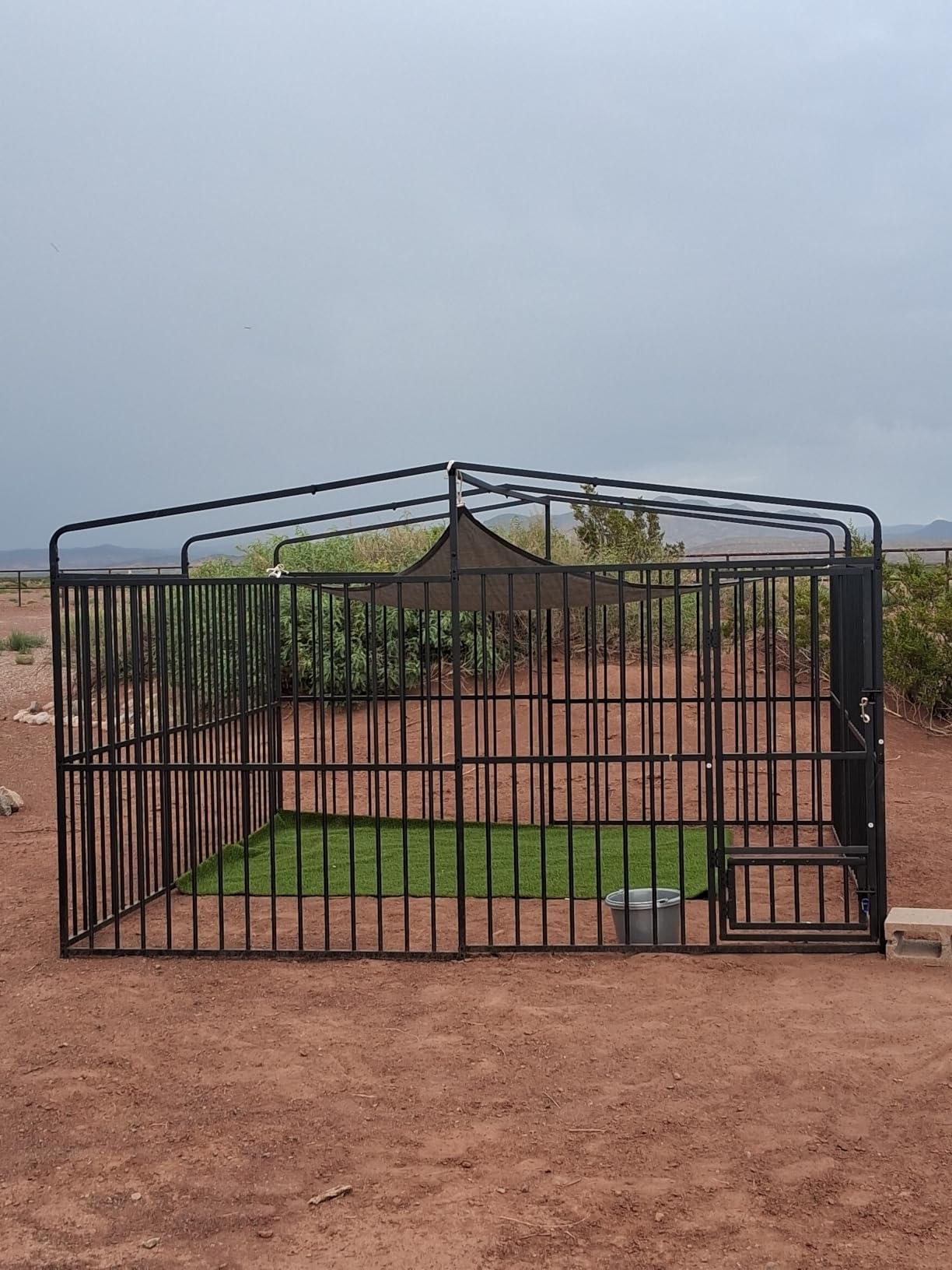 Outdoor Dog Kennel, 10x10x6 FT Dog Kennel Outside with Lock, Dog Enclosures for Large Dogs with UV-Resistant Waterproof Cover for Outside customer photo 2