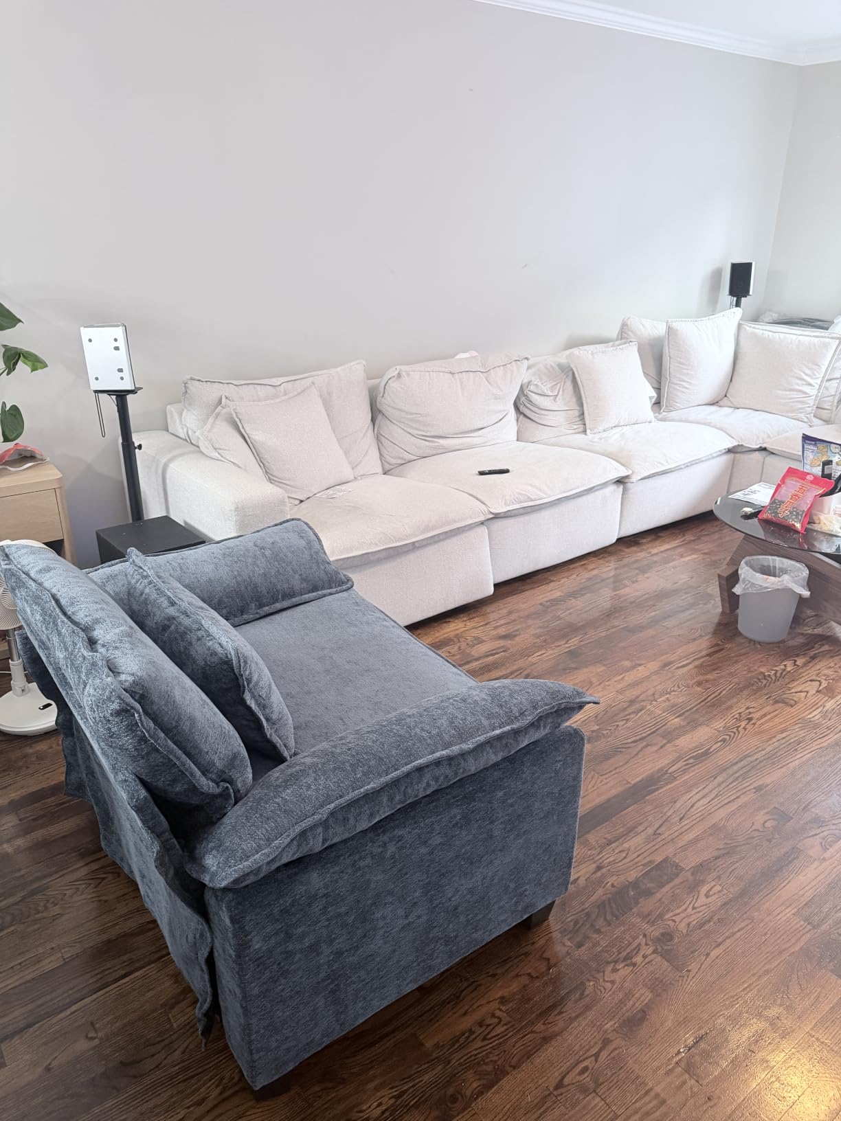 Oversized Accent Chair, Modern Chenille Cloud Sofa Chair with Deep Seat, Upholstered Armchair with Extra Thick, Comfy Accent Chair Reading Chair for Living Room Bedroom Apartment Lightgrey customer photo 1