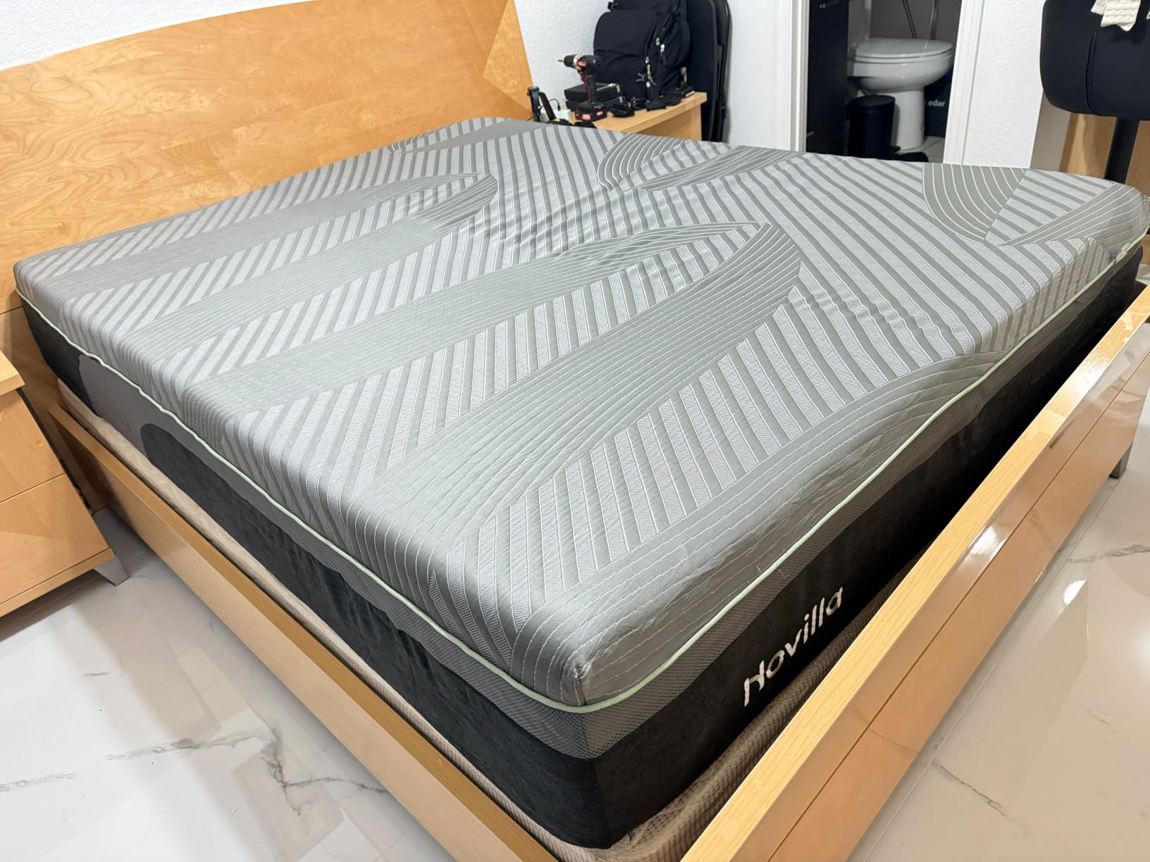 Novilla AiryFlow Queen Mattress 14 Inch, Gel Memory Foam Mattress Queen | for Cool Night & Spinal Alignment, Pressure Relief & Motion Isolation, Green Tea-Infused, CertiPUR-US Certified, Medium Firm customer photo 2