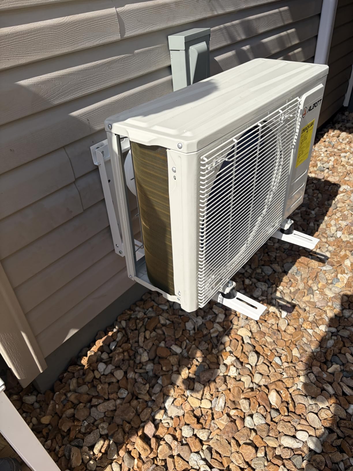 Albott 12,000 BTU Mini Split Air Conditioner and Heater SEER2 18, 115V | Inverter Energy-Efficient AC with Self-Cleaning, Remote and APP Control, HVAC Tech Needed, Cools up to 750 Sq.Ft. customer photo 1