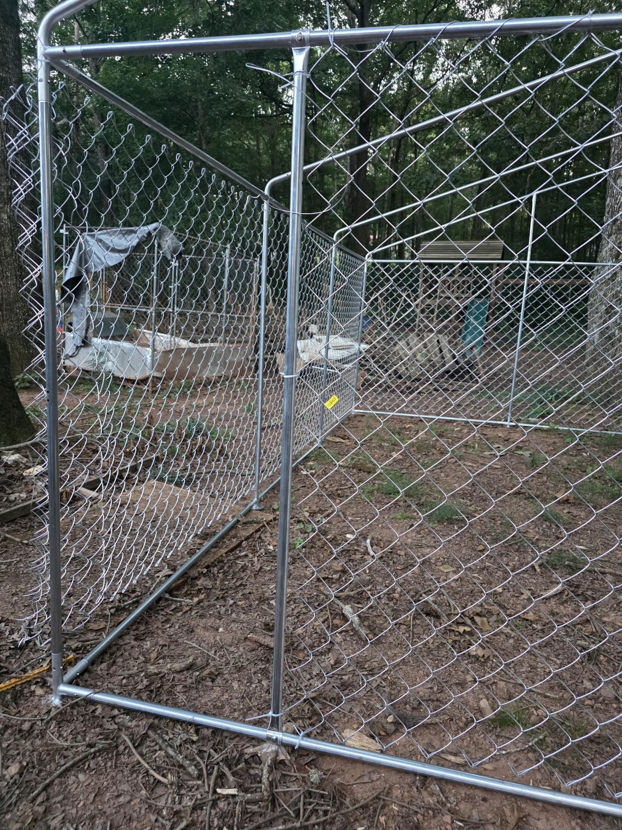 YITAHOME 10'x10' Outdoor Dog Enclosure with Metal Dog Gate | Dog Kennel Outside with Roof, Dog Fence Outdoor for Yard customer photo 1