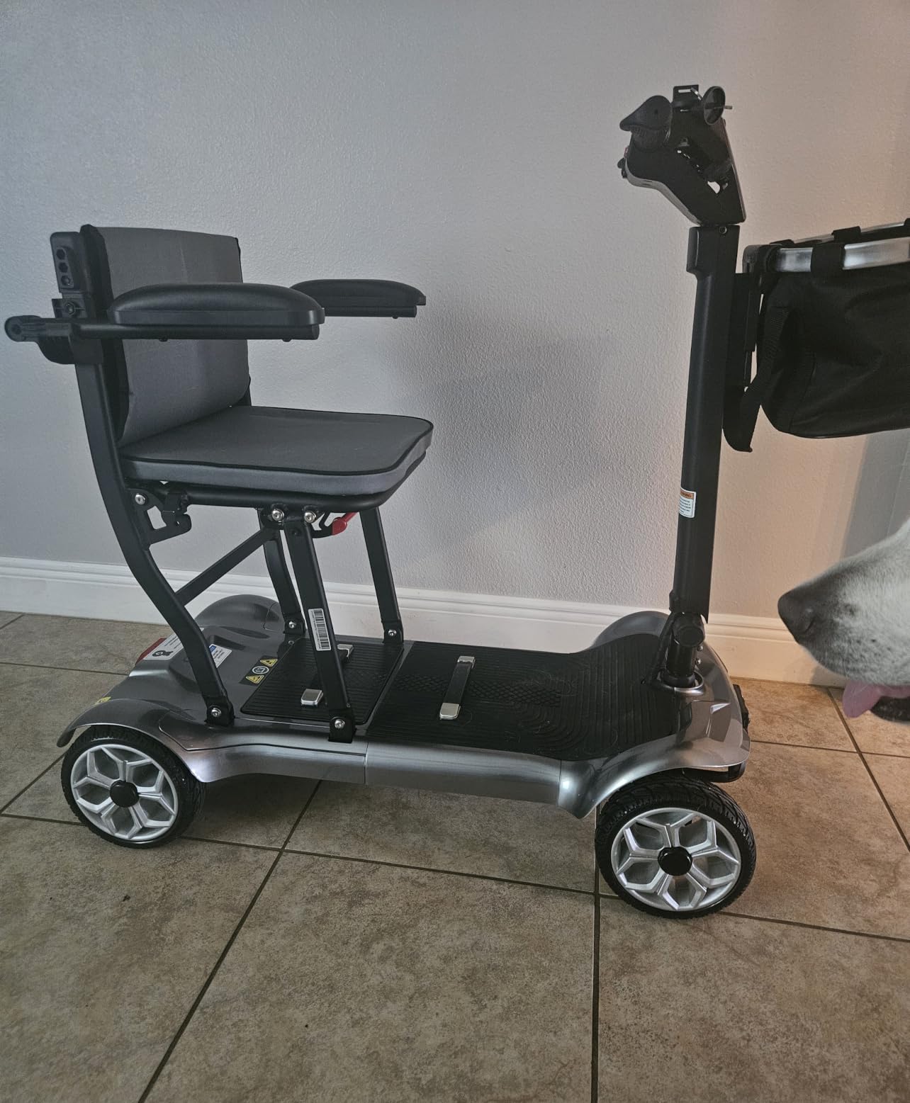 [2026 Upgraded] PAISEEC D3 Pro Ultra Lightweight Mobility Scooter, 2 Batt | 19Miles, 270W Motor All-Terrain, Fits Car Trunk, USB Port, Airline Approved for Travel, Shopping, Daily Use customer photo 1