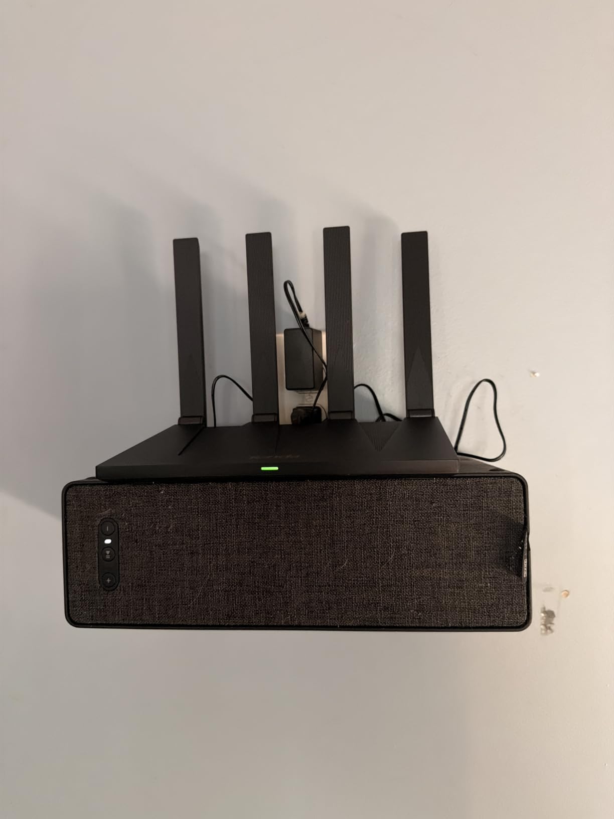 Tenda AX3000 WiFi 6 Router, Dual-Band Gigabit Wireless Internet Router, Mesh & AP Mode, Built-in VPN, NFC Tap-to-Connect, OFDMA MU-MIMO, Secure IoT Network for Home Gaming & 4K Streaming customer photo 1