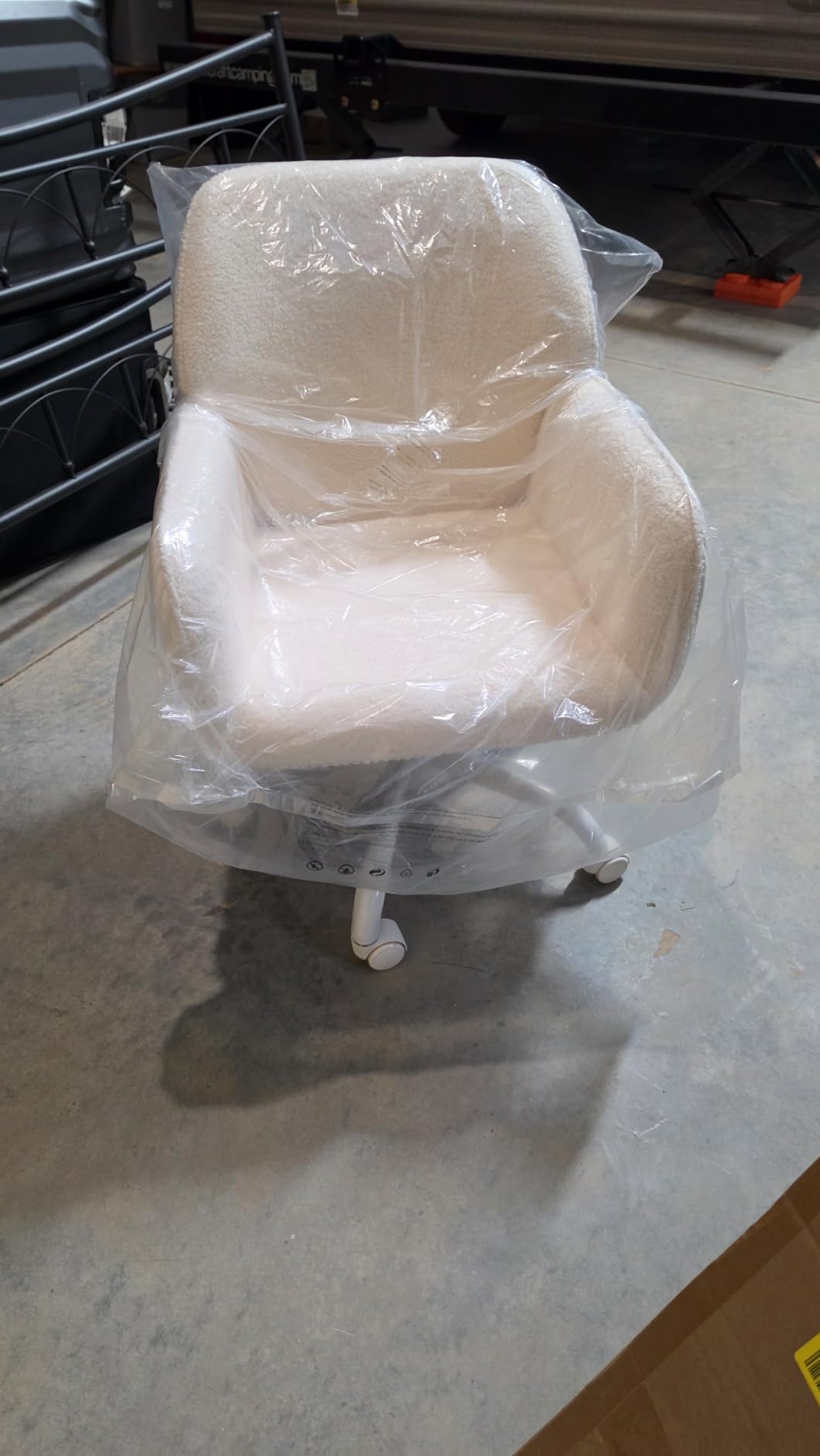 Teddy Fleece & Corduroy Desk Chair, Swivel Office Chair White | Upholstered Vanity Chair with Side Pocket & Wheels, Height Adjustable Chair for Bedroom Makeup Study customer photo 2