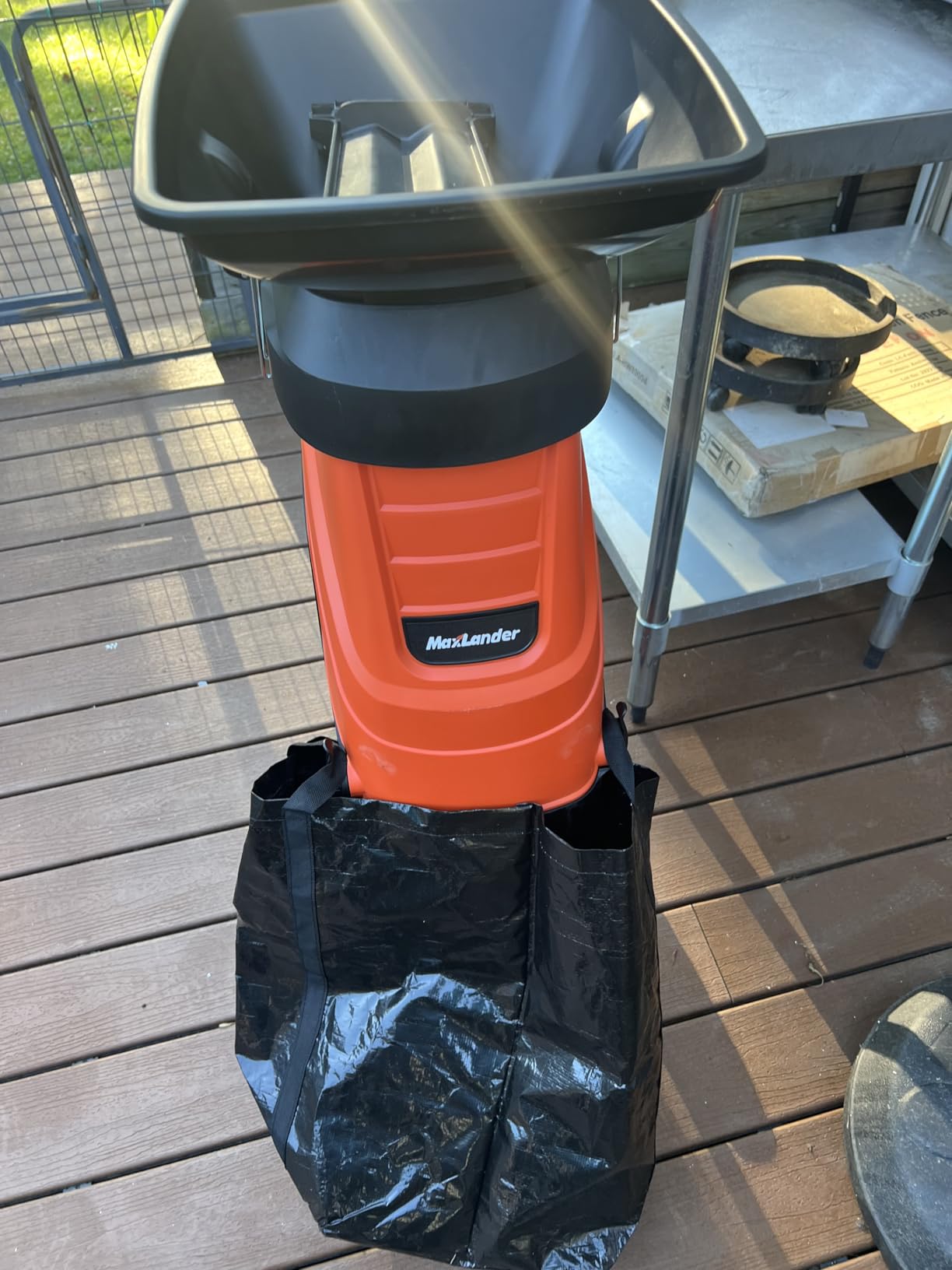 MAXLANDER 15-Amp Electric Wood Chipper Shredder, 1.75