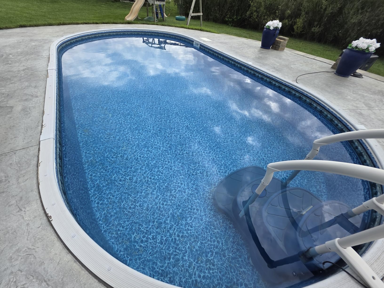WYBOT C1 Cordless Robotic Pool Vacuum for Inground Pools, Professional | 4-in-1 Robotic Pool Cleaner for Above Ground Pool, 160 Mins Runtime, APP Control, Smart Navigation with Powerful Suction customer photo 2