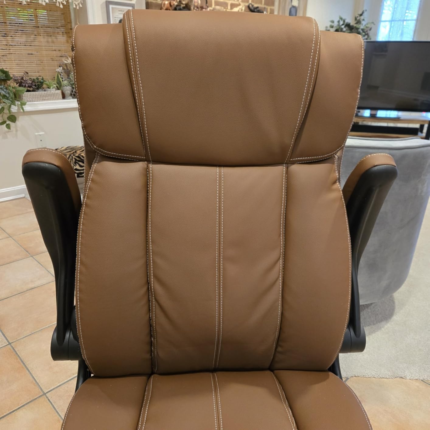 Ergonomic High Back Office Chair with Inflatable Lumbar Support | Executive Leather Desk Chair with Rocking Function & Wide Padded Seat, Heavy-Duty for All-Day Sitting Comfort at Work, Black customer photo 2