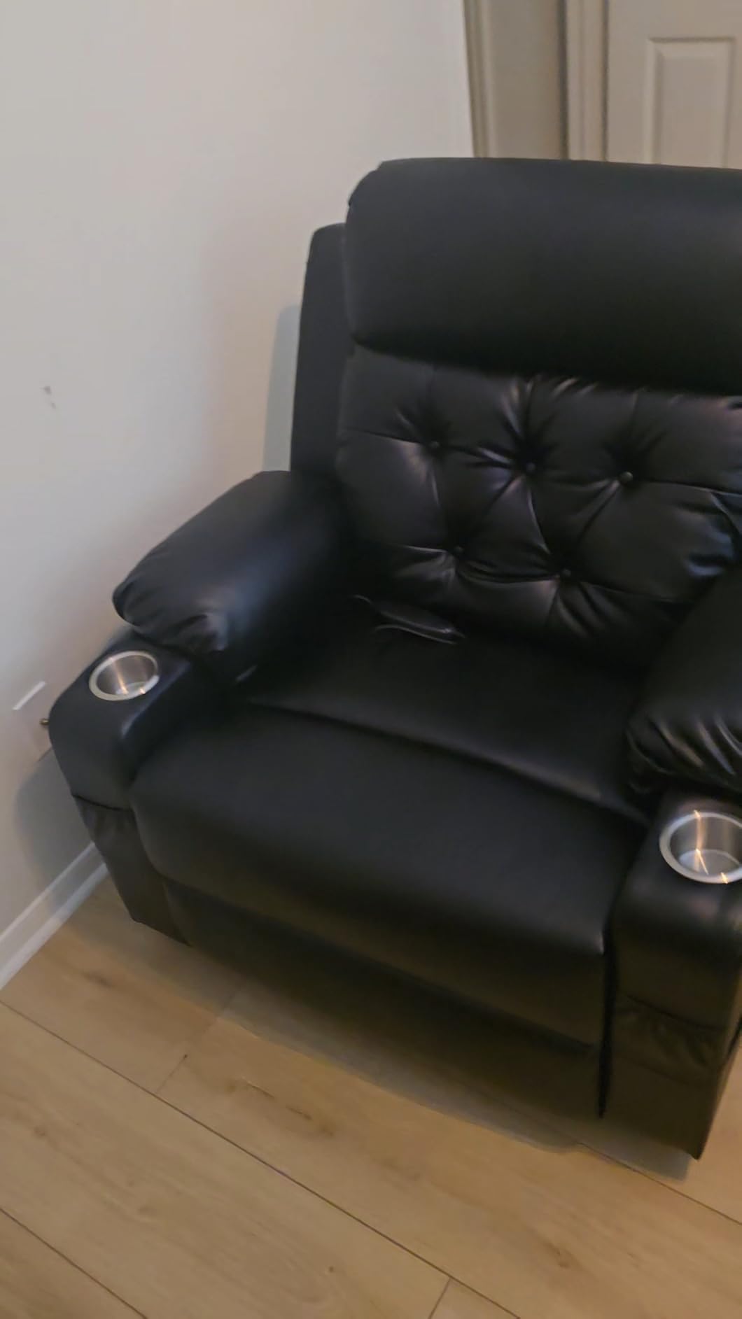 Korser Oversized Recliner Chair, 360° Swivel Rocker Recliner for Adults, Recliner Chair with Heat and Massage, Manual Recliner with Remote Control and Cup Holders for Living Room, Faux Leather, Black customer photo 1