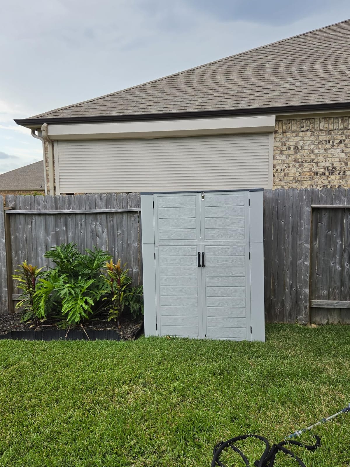 Aoxun 61 Cu.Ft Outdoor Storage Shed, Widened Outdoor Storage Cabinet Waterproof Vertical Resin Shed with Floor for Garden Tools, Pool Equipment, Easy to Assemble(White&Grey) customer photo 1