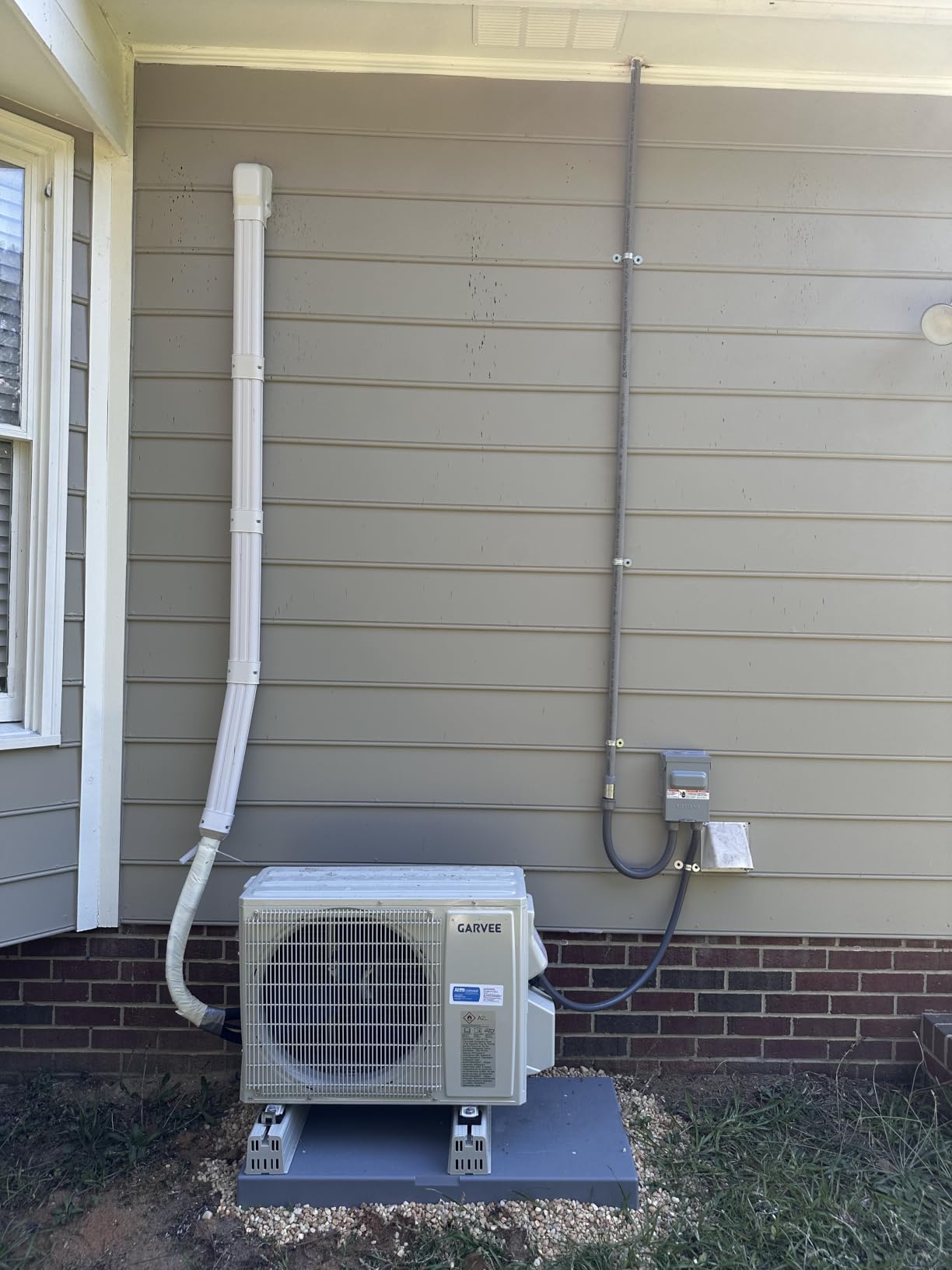 Garvee 12000 BTU Mini Split Air Conditioner,22 SEER2 | Ductless Inverter AC w/ 115V, Cool Up to 750 Sq. Ft with Heat Pump System, Compatible with Alexa, White customer photo 1