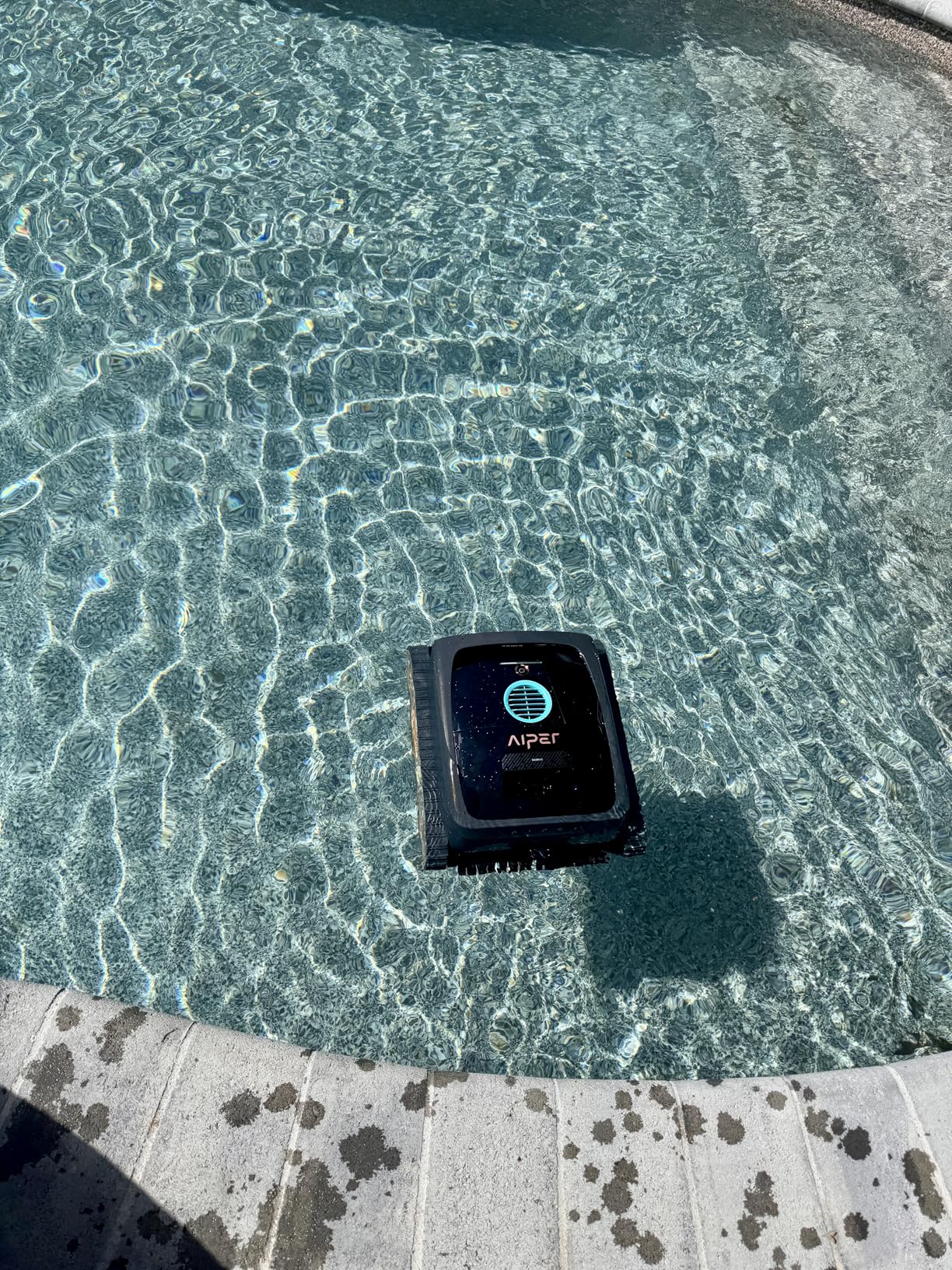 Aiper Scuba S3 Robotic Pool Cleaner with Smart Sensor & Path Planning, Waterline Scrubbing, Auto-Parking & App Control, Dual Ultra-fine Filtration, Light & Strong Suction for All Inground Pools, Gray customer photo 2