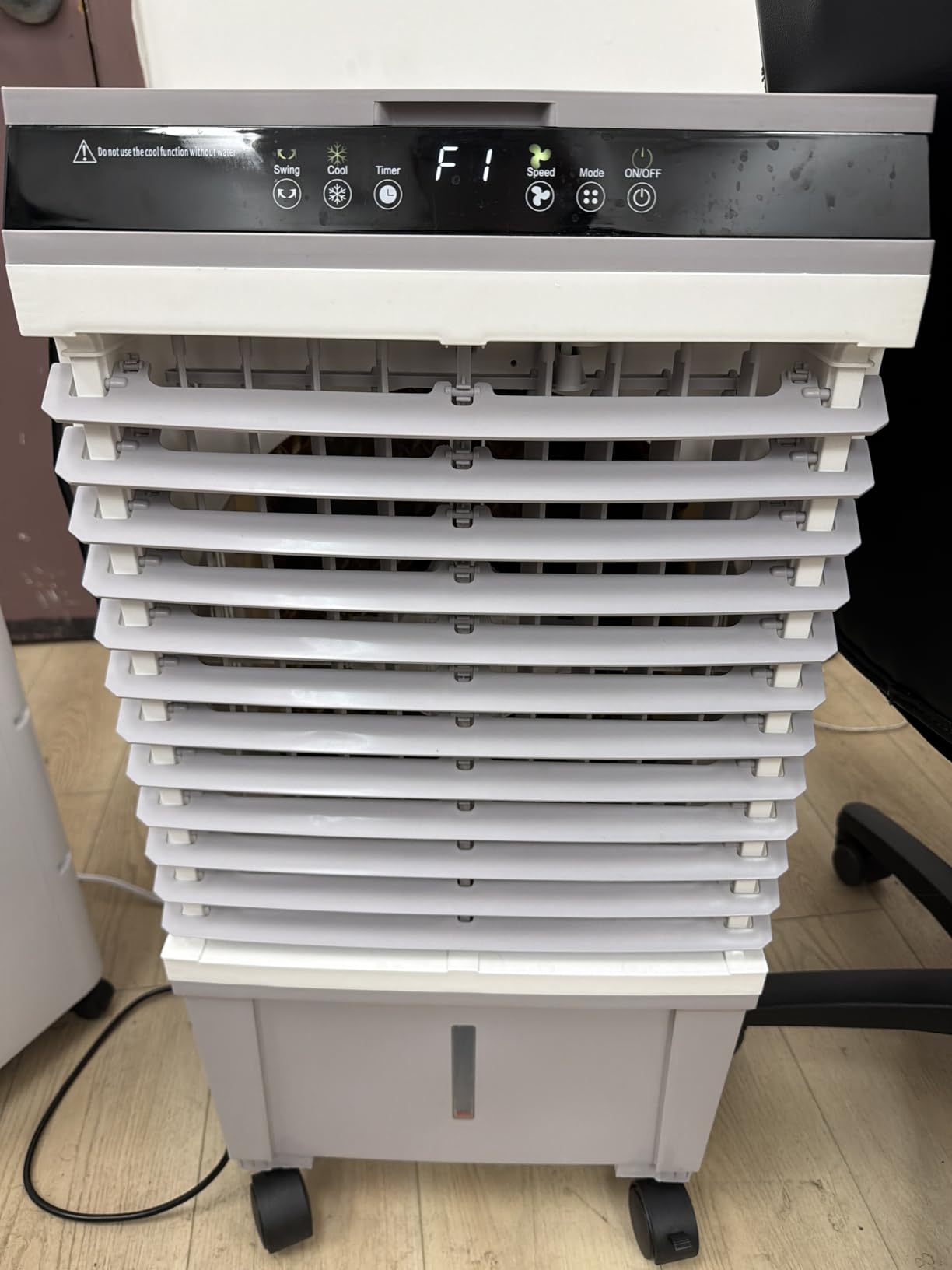 1800CFM Swamp Cooler, Evaporative Cooler with 5.3 Gal Water Tank, 6 Ice Boxes, 2 Modes, 3 Speeds, 120° Swing, 12H Timer, Remote Control, Air Cooler for Room, Home, Office, Bedroom, Indoor customer photo 1