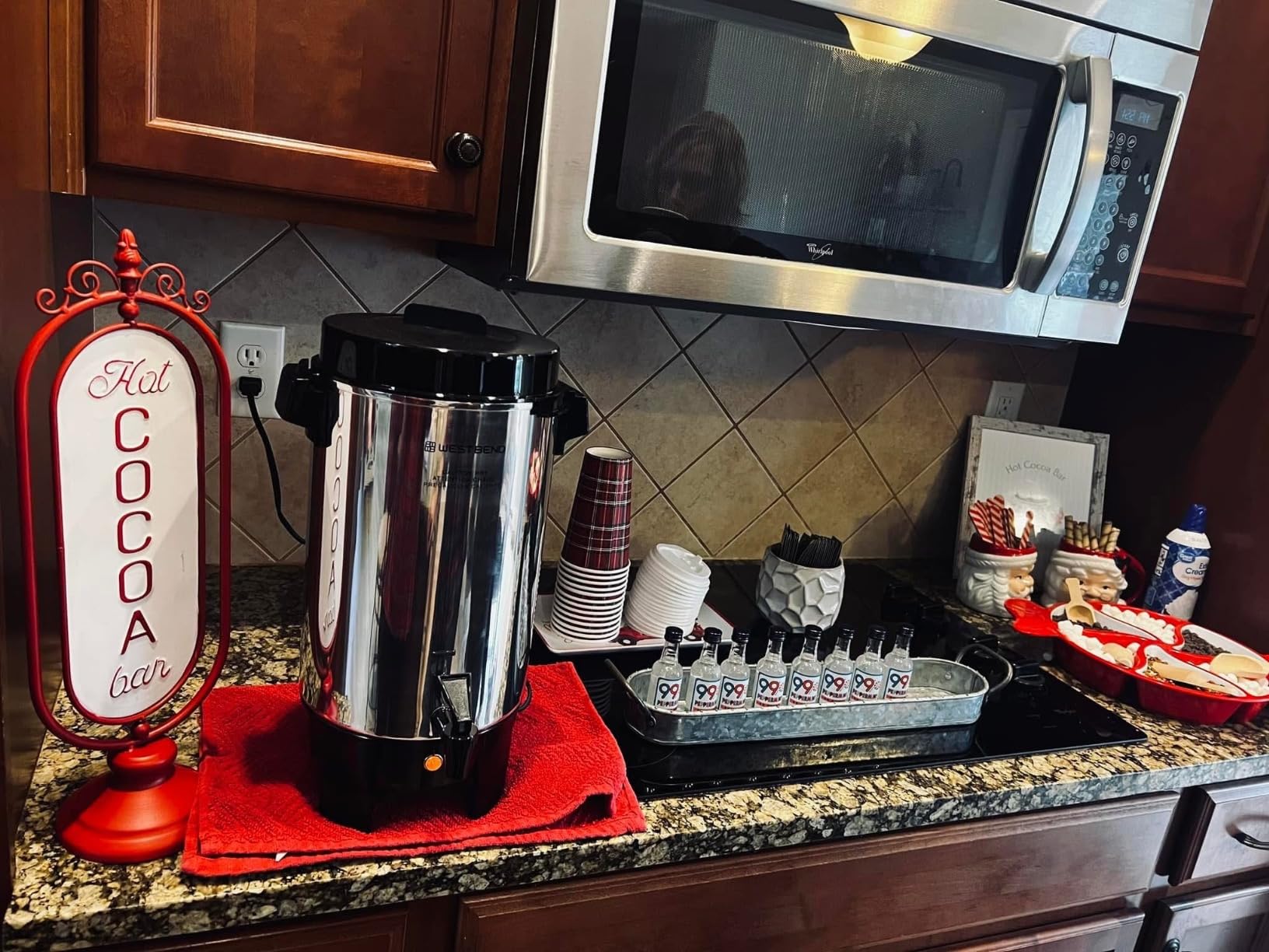 West Bend Coffee Urn Highly-Polished Aluminum Features Automatic Temperature Control with Cup Per Minute Brewing and Easy Clean Up Includes In-Basket Measuring Guide and Ready Light, 42-Cup, Silver customer photo 2