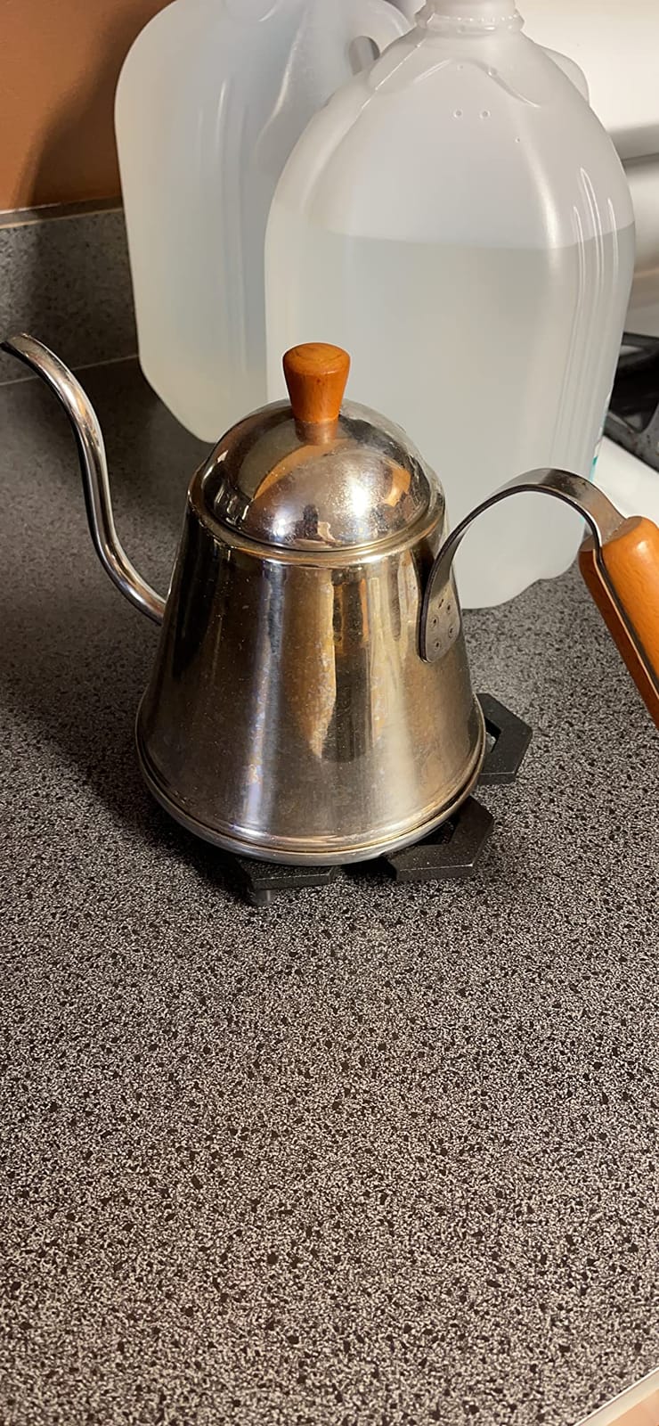 Yoshikawa SH7090 Coffee Pot, Stainless Steel, Drip Pot, 0.3 gal (1.0 L), Narrow Mouth, Wooden Pattern, Handle, Made in Japan, Gas Stoves and Induction Compatible customer photo 2