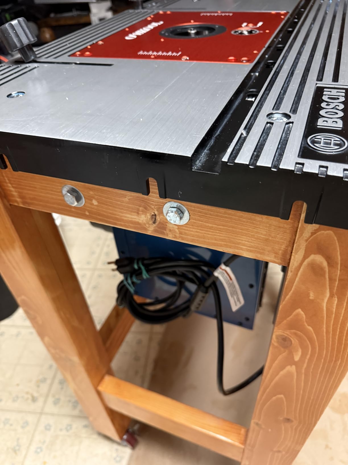 Bosch RA1181 Benchtop Router Table customer photo 1