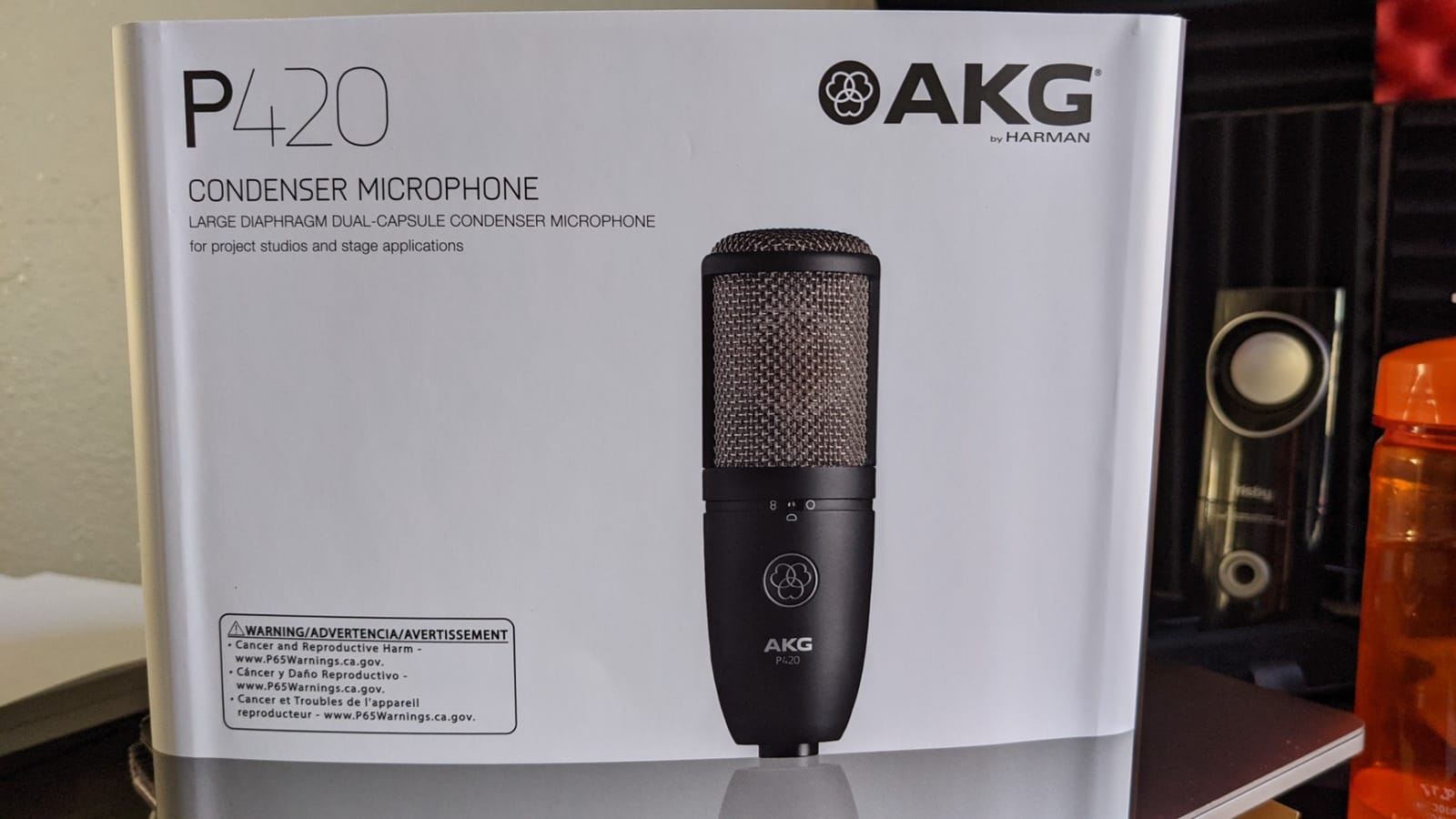 AKG Pro Audio P420 Multi-Pattern Condenser Microphone with Shock Mount and Case. Great for ensemble recording, grand piano, woodwind, brass instruments, drums and percussion. Black and Gold. customer photo 1