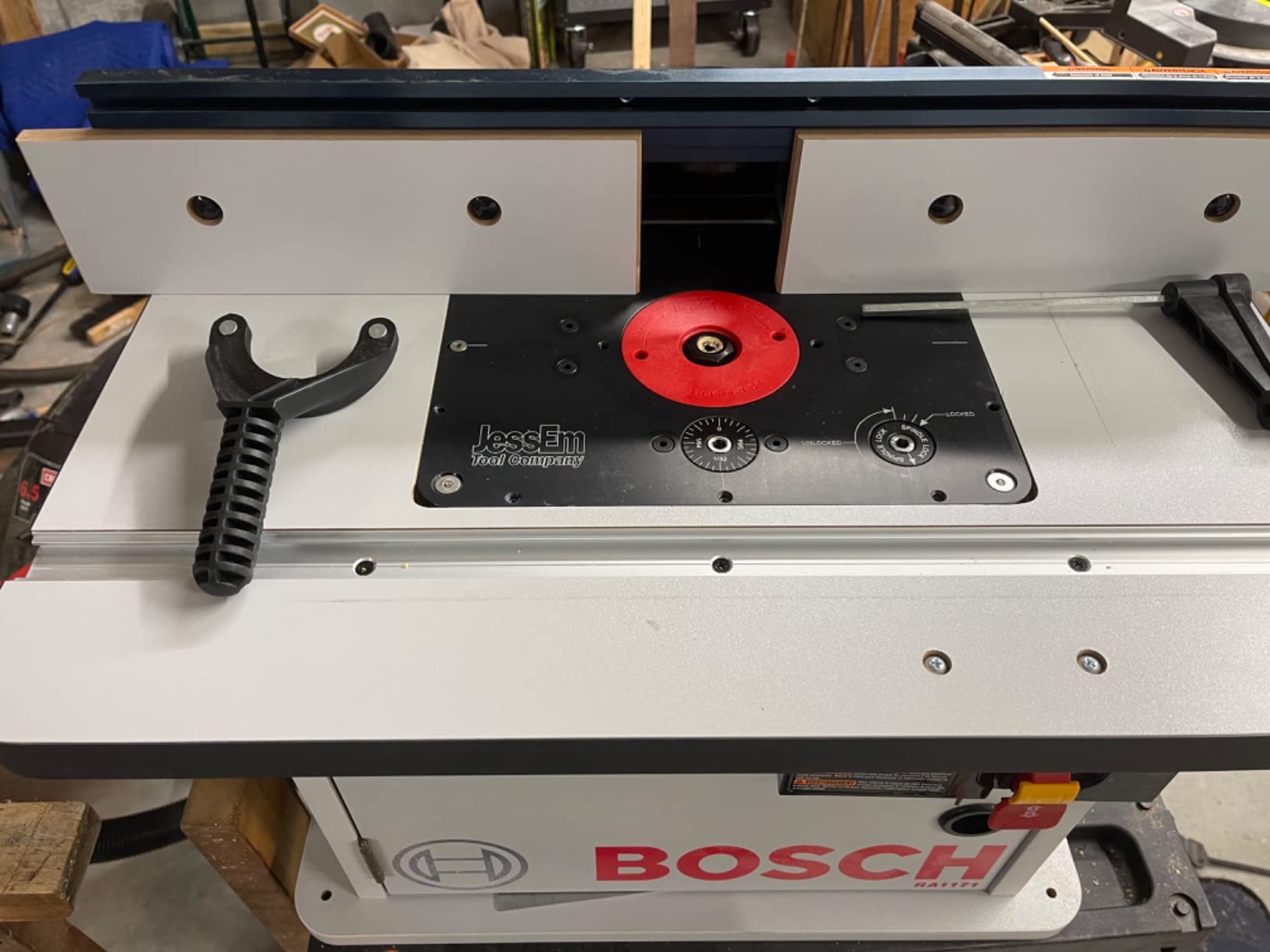 JessEm Master Lift II 02120 Router Lift, 9-1/4-Inch by 11-3/4-Inch, Black/Red customer photo 1