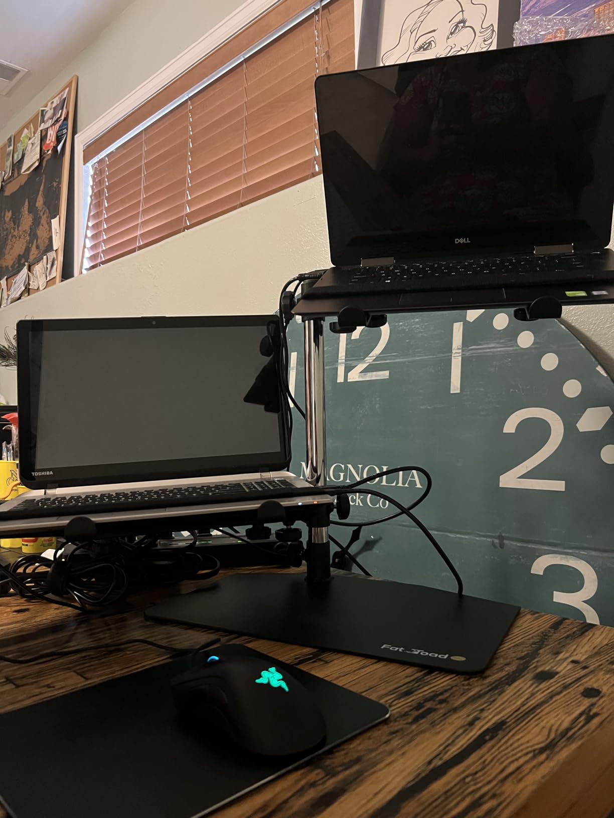 Fat Toad Double DJ Laptop Stand (Table-Top PRO Edition) – 2 Tier Portable PC Computer Equipment Rack with Support Mounts for Music Studio Mixers, Controllers, Monitors & Disc Jockey Booth Gear customer photo 2