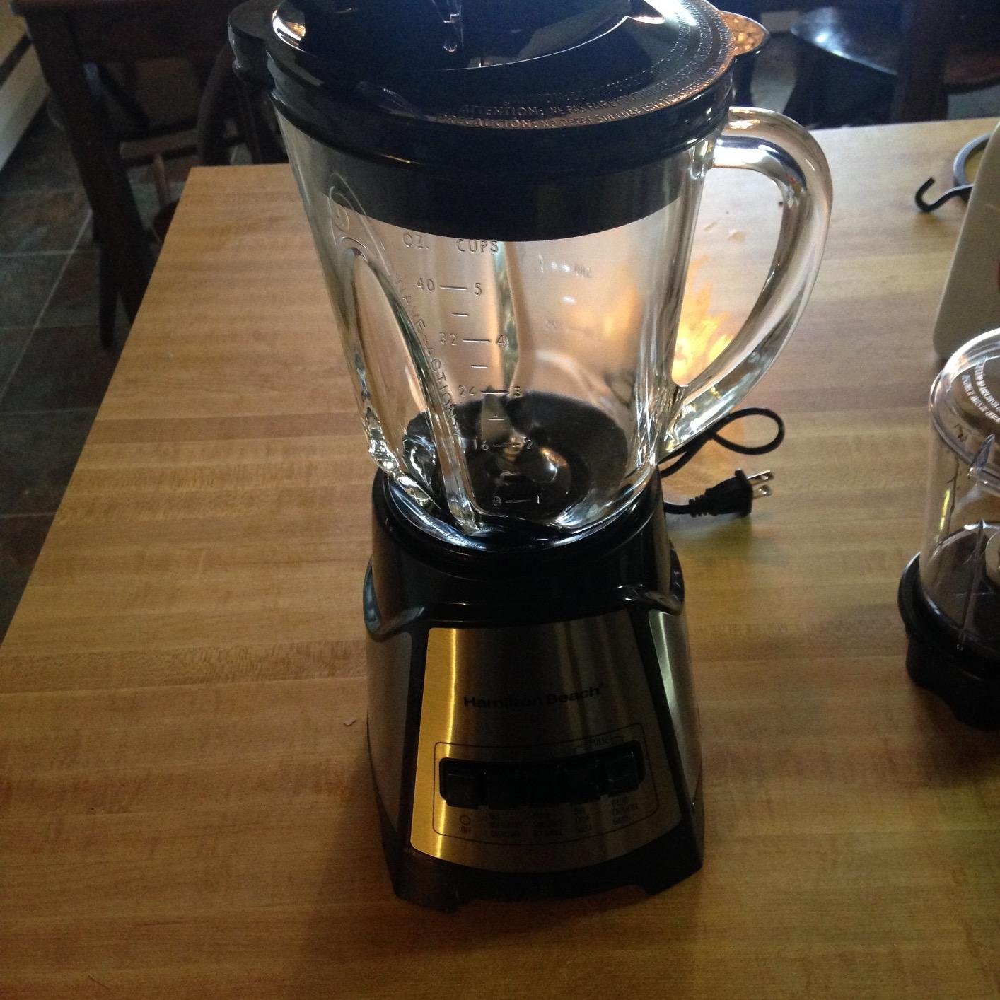 Hamilton Beach Power Elite Blender For Smoothies With Wave Action System customer photo 2