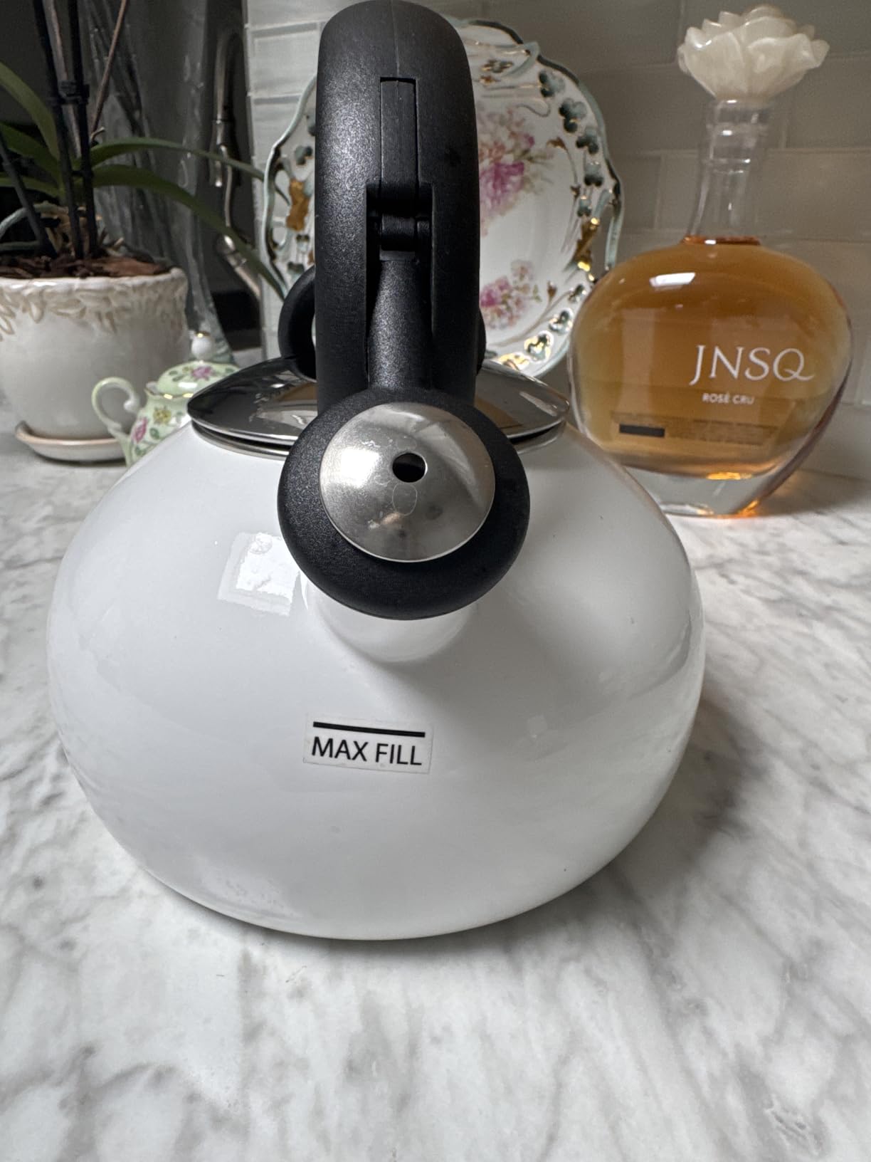 Cuisinart Aura Enamel-on-Steel Stovetop Teakettle, Red customer photo 1