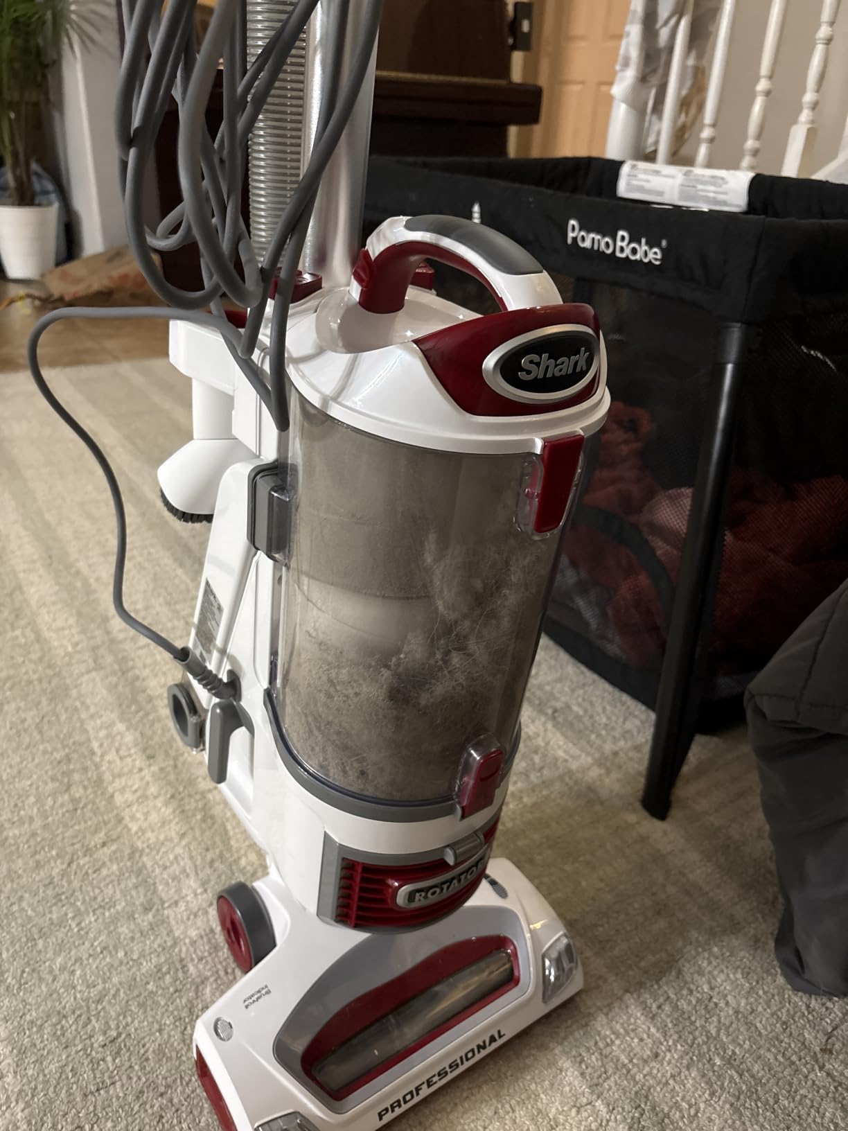 Shark Rotator Lift-Away Upright Vacuum with HEPA Filter, White/Red, NV501 customer photo 2