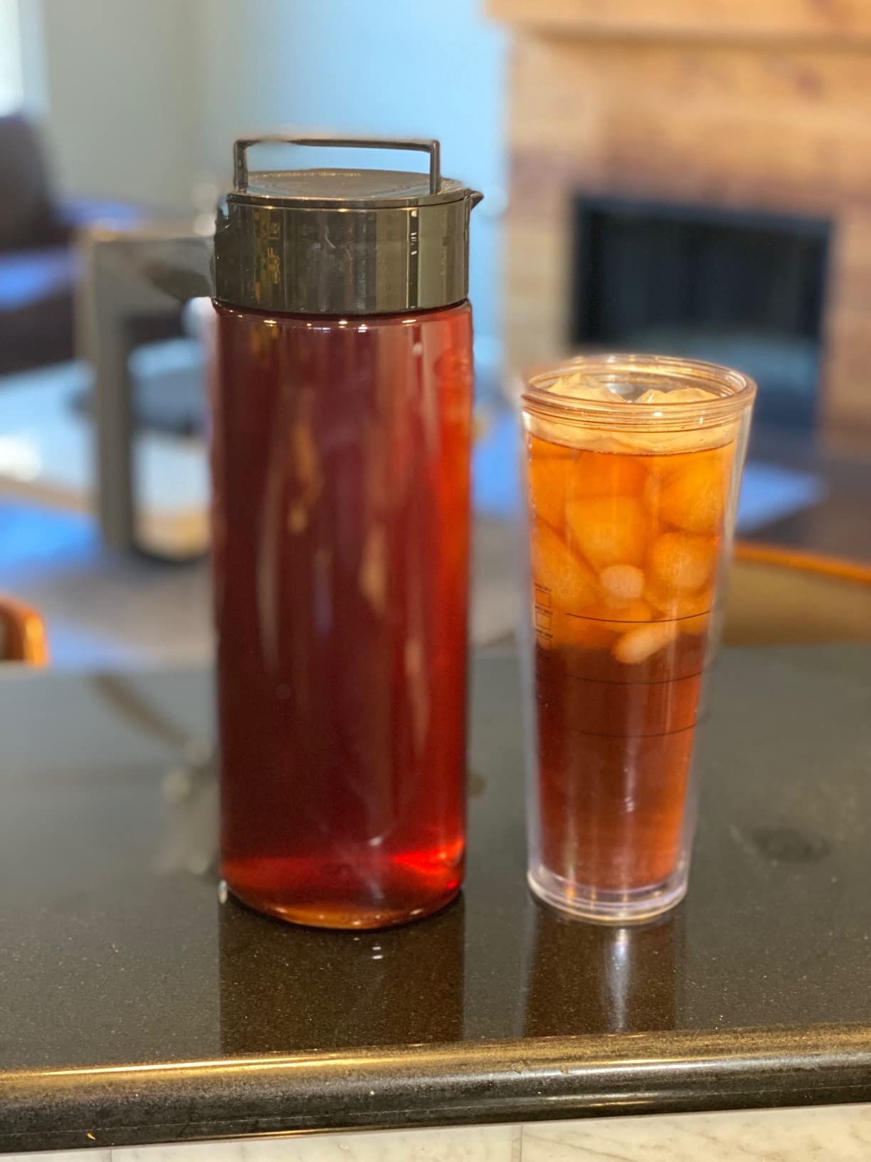 Takeya Flash Chill Iced Tea Maker - Versatile Tea Brewer for Loose/Bagged Tea - Patented Flash Chill Tech Hot/Cold Use BPA-Free Tritan Dishwasher Safe - Airtight Lid Made in USA - 1 Quart/Black customer photo 2
