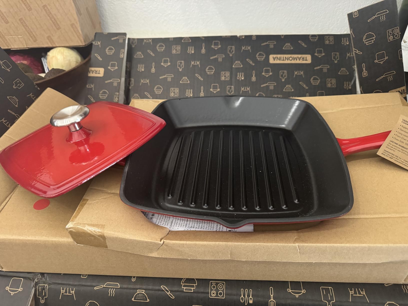 Tramontina Bestow Enameled Cast Iron 11-Inch Grill Pan with Press, Blue customer photo 2