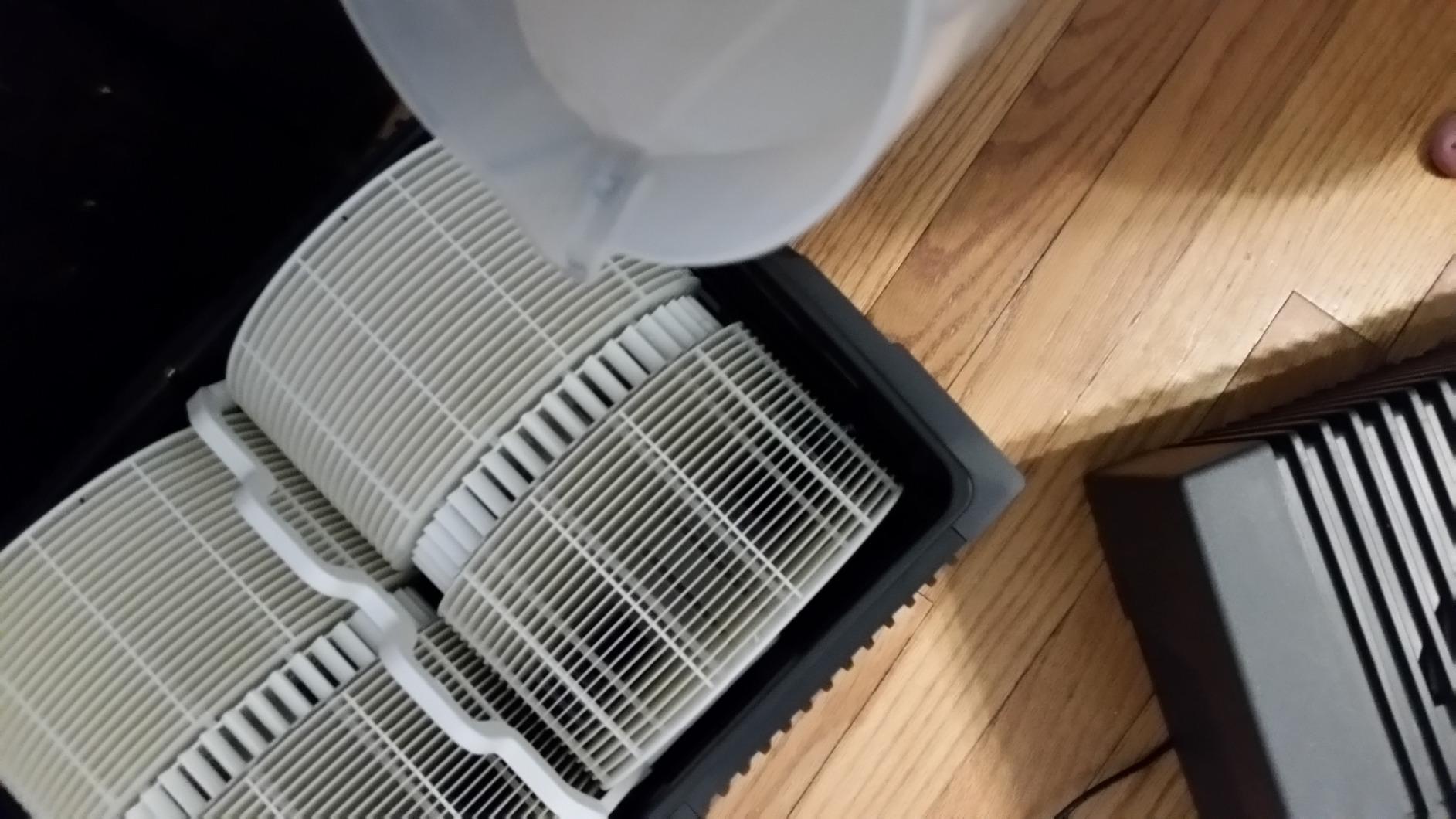 Venta LW45 Original Humidifier in White - Filter-Free Evaporative Humidifier for Spaces up to 600 ft² customer photo 2