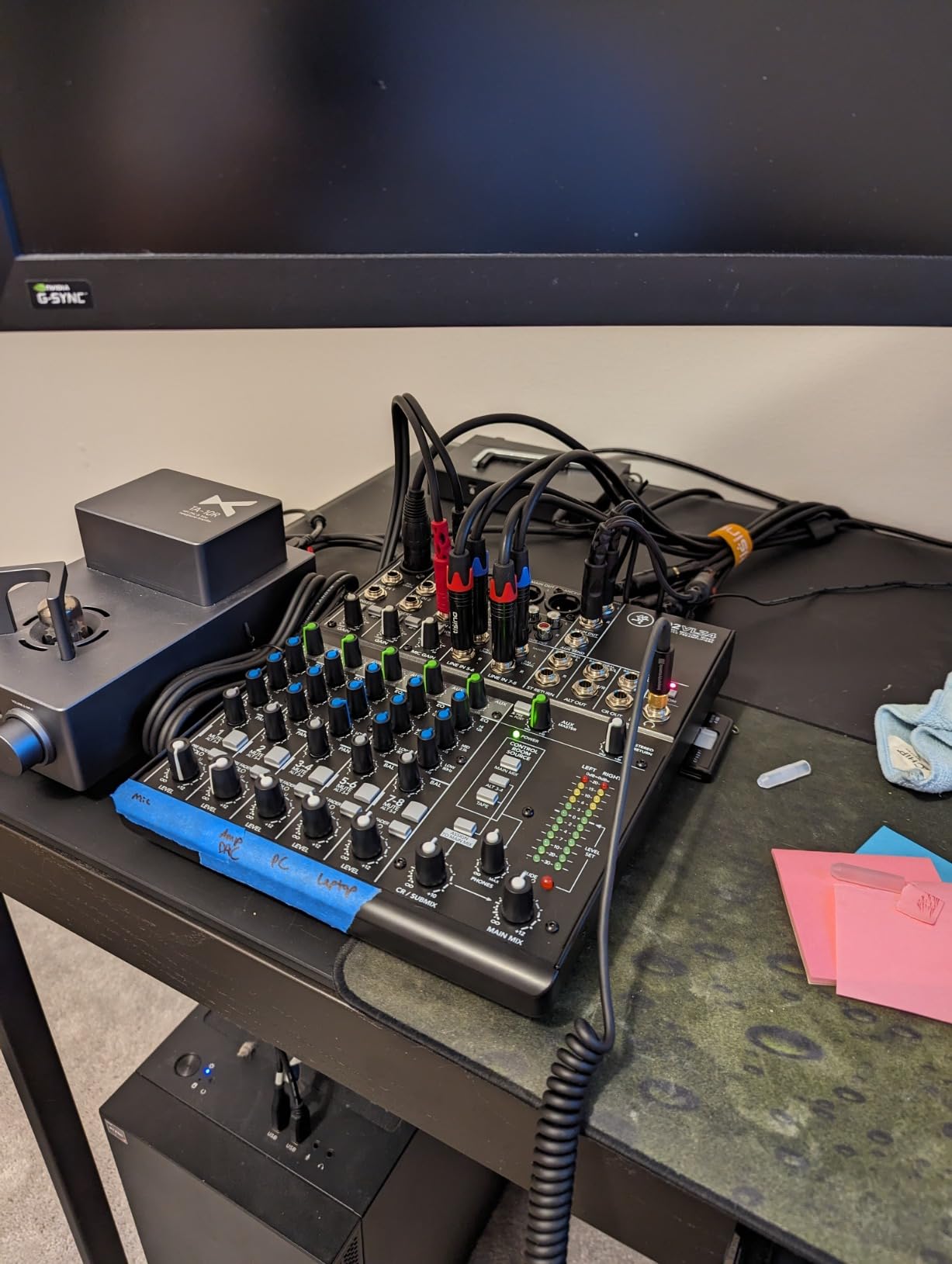 Mackie 802VLZ4 8-Channel Ultra Compact Mixer, Onyx Preamps customer photo 1