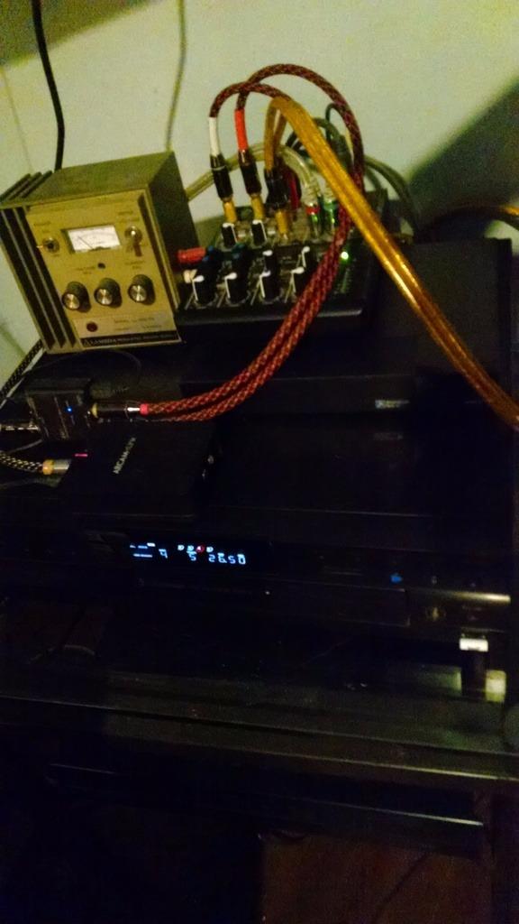 Mackie 802VLZ4 8-Channel Ultra Compact Mixer, Onyx Preamps customer photo 2