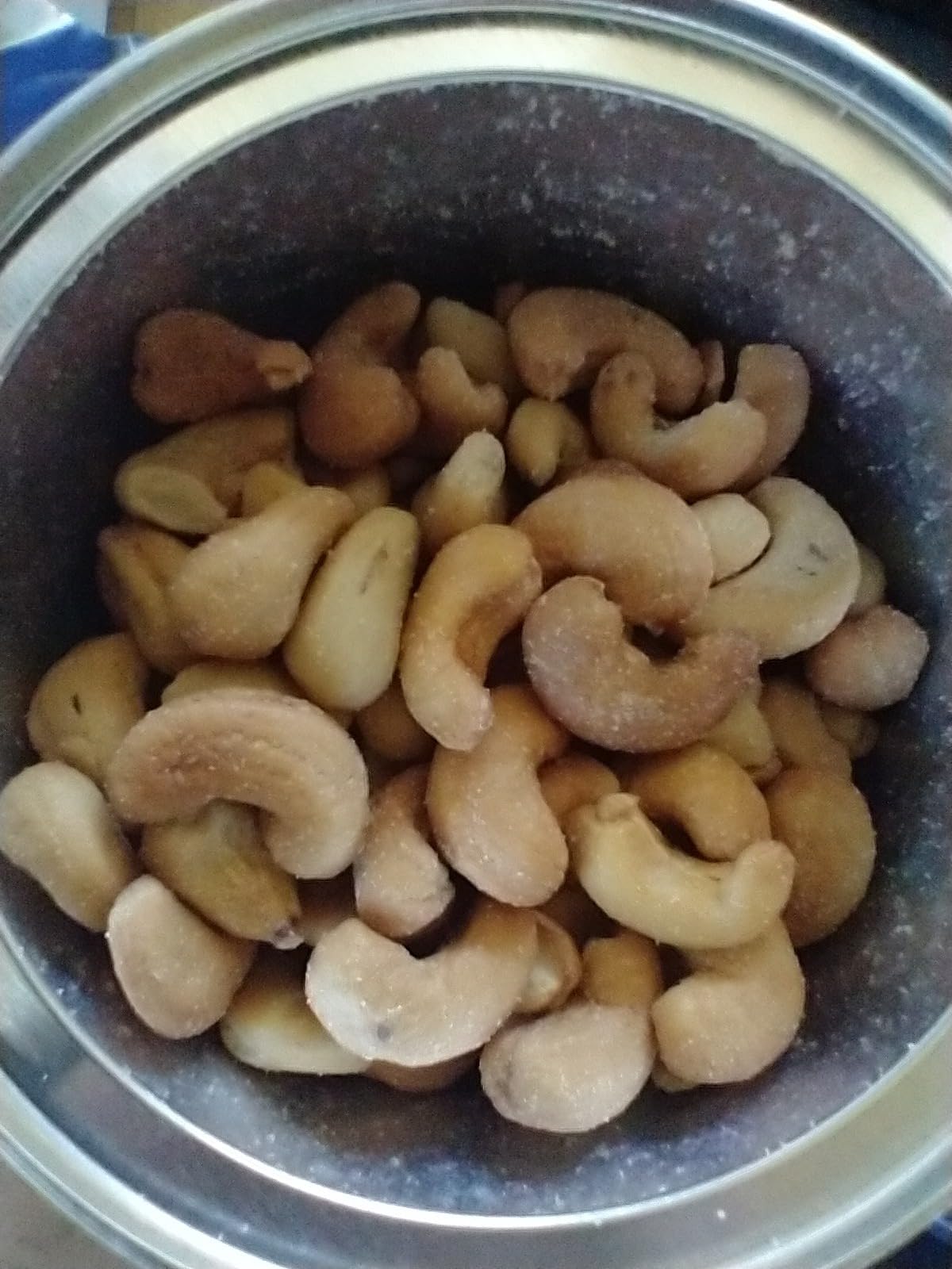 PLANTERS Deluxe Lightly Salted Cashews, Plant Based Protein, 18.25Oz (1 Ct) customer photo 1