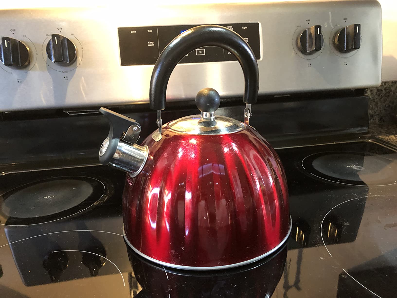 Mr. Coffee Twining 2.1 Quart Pumpkin Shaped Stainless Steel Whistling Tea Kettle, Metallic Red customer photo 2